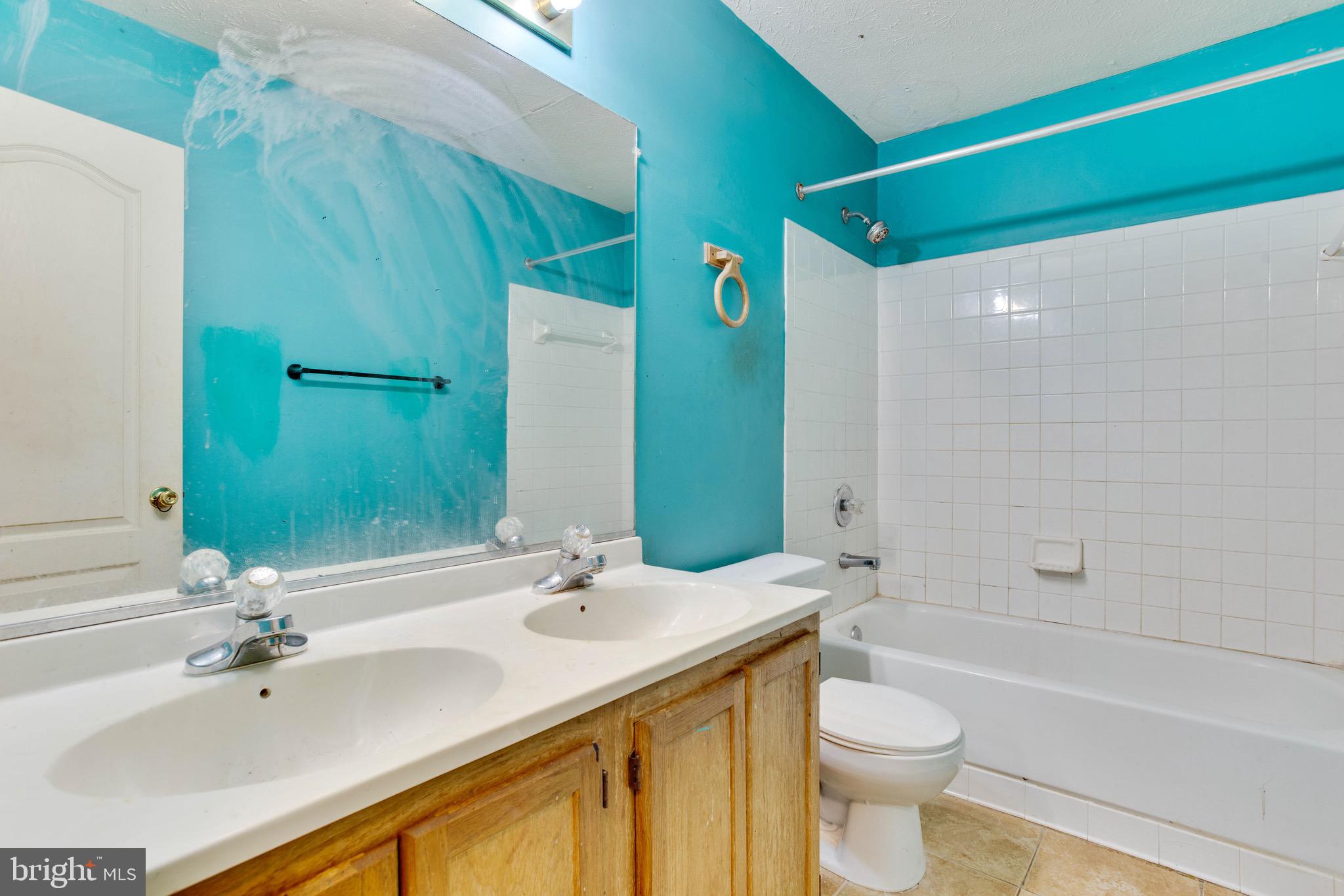 ARAGONA VILLAGE - Residential