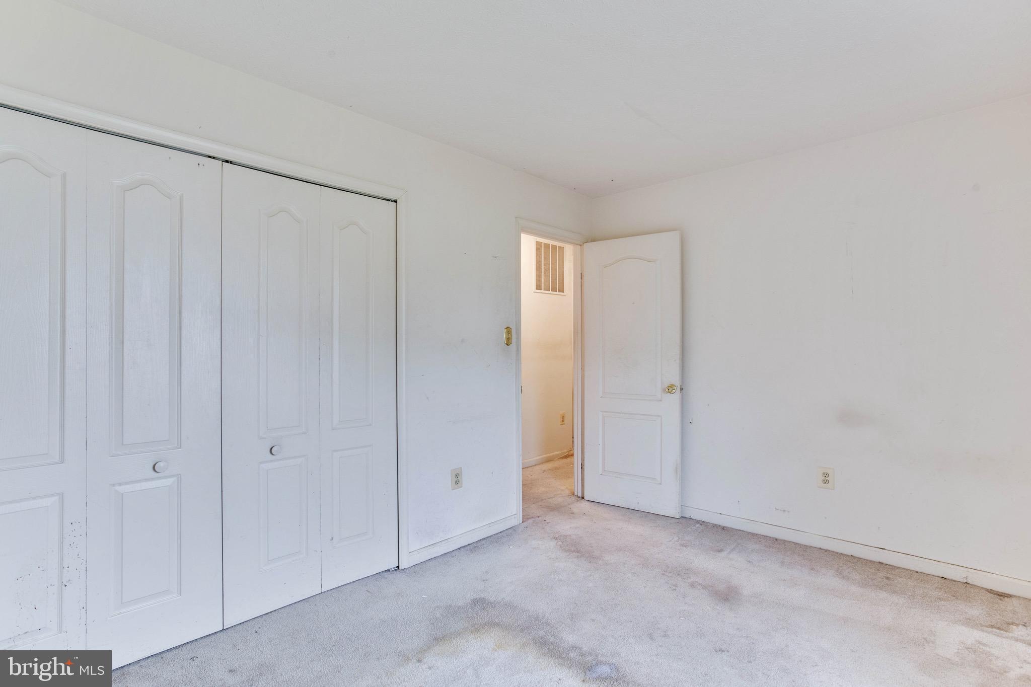 ARAGONA VILLAGE - Residential