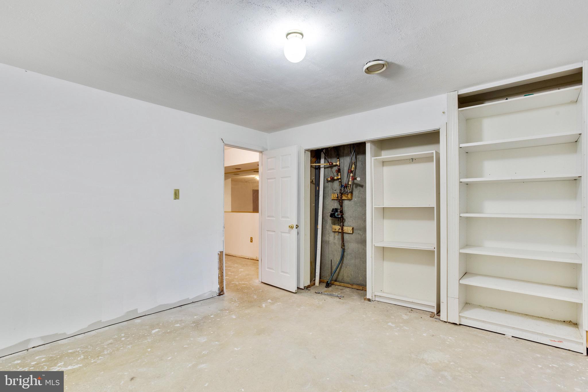 ARAGONA VILLAGE - Residential