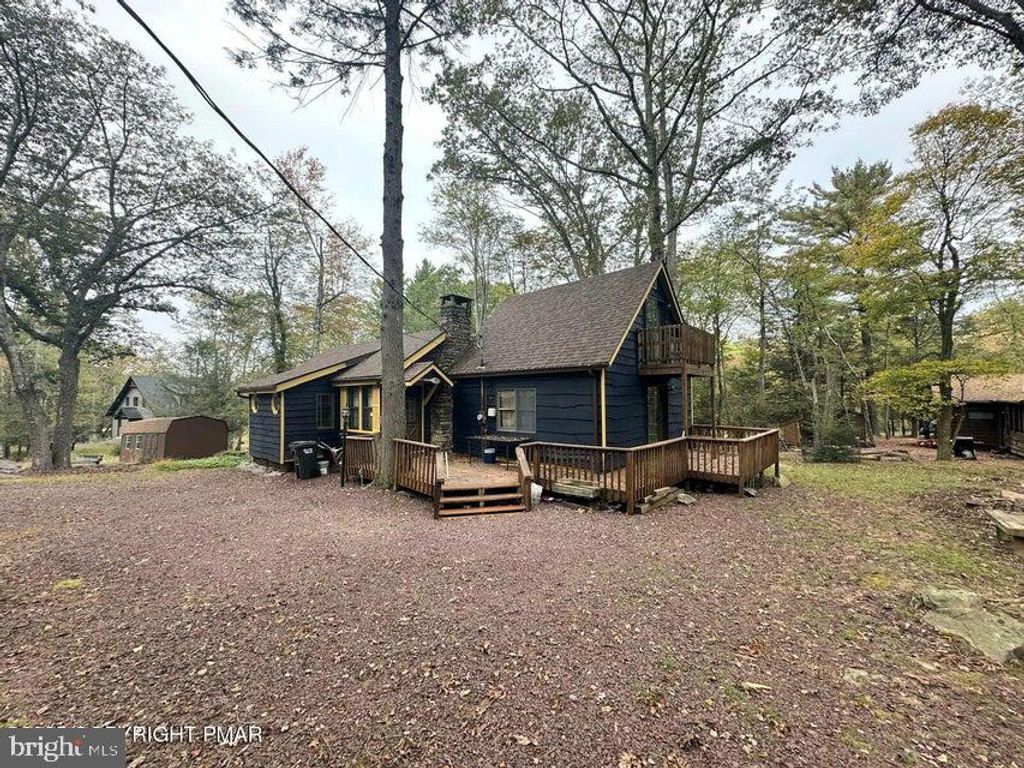 Photo of 8 Buttonwood Road, LAKE HARMONY, PA 18624 (MLS # PACC2006740)