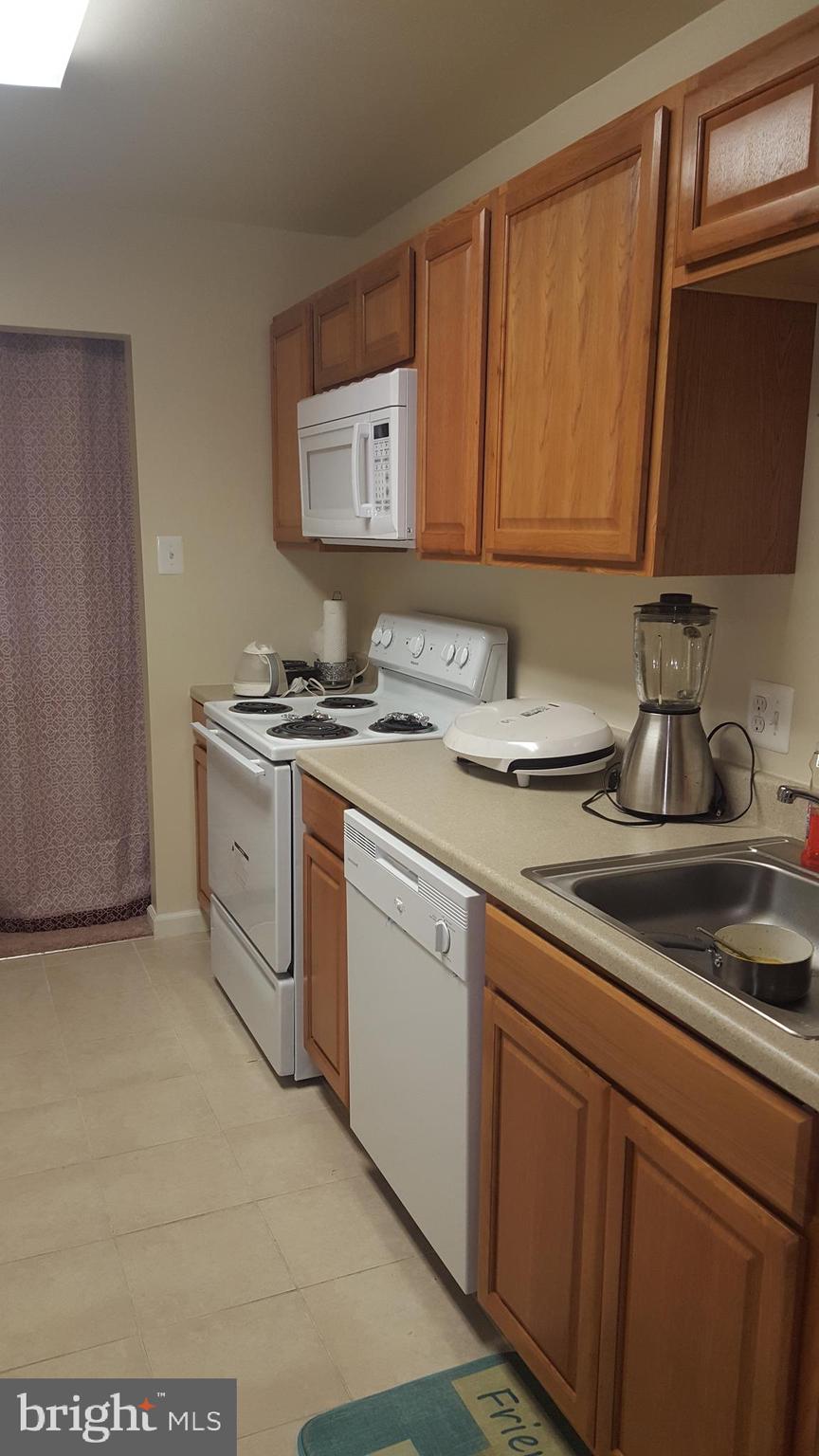 JEFFERSON MEWS - Residential Lease