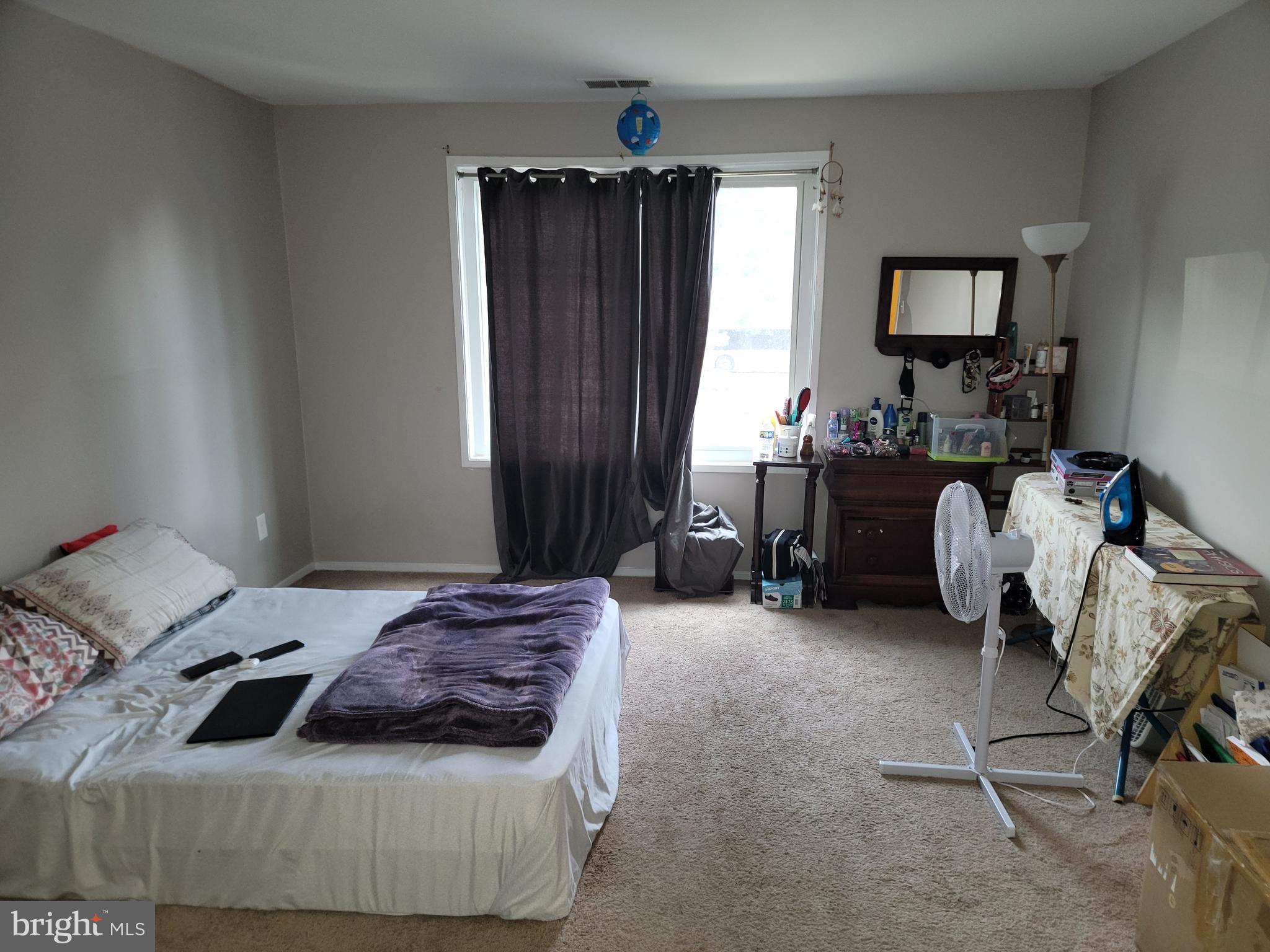 JEFFERSON MEWS - Residential Lease