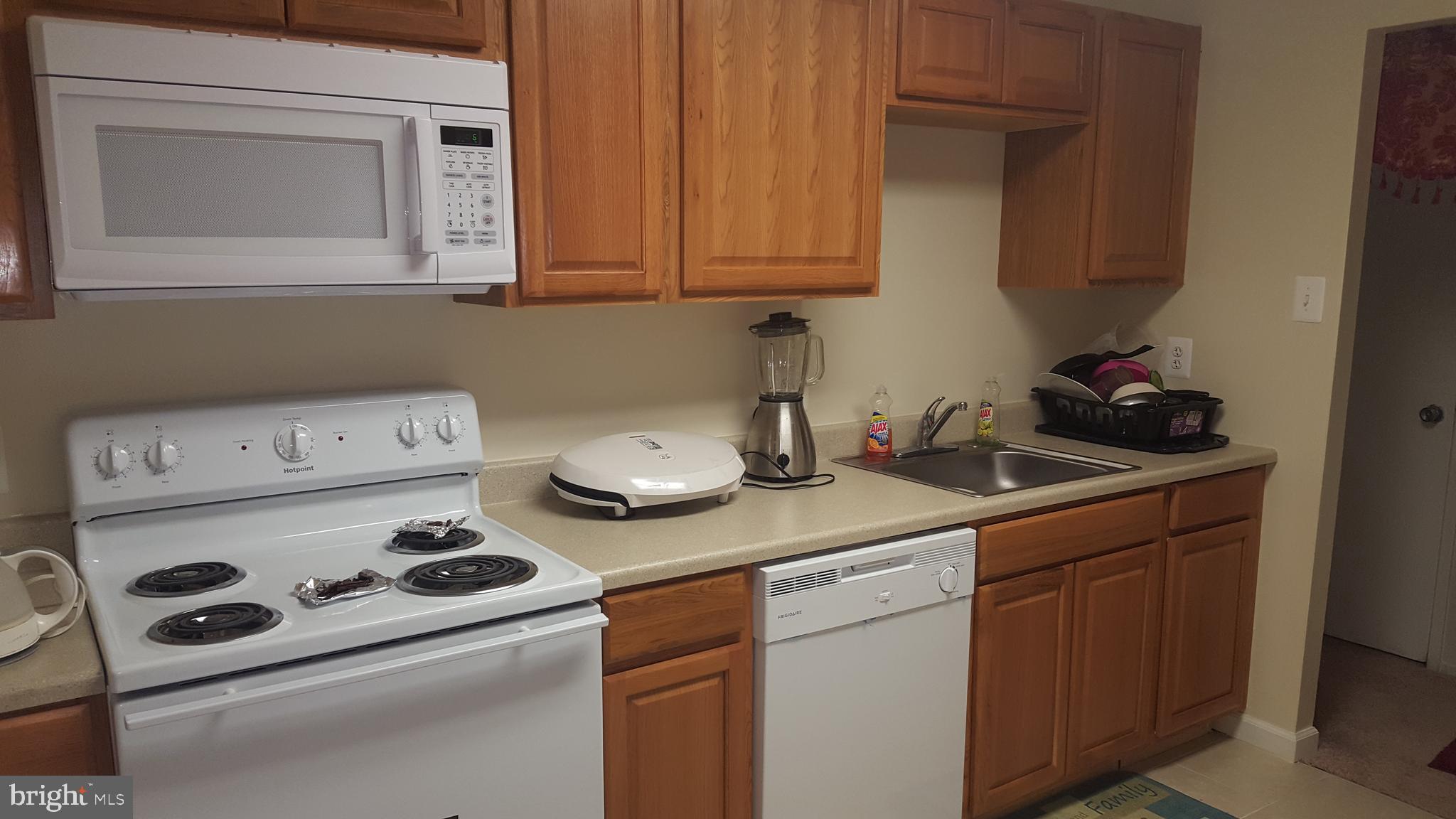 JEFFERSON MEWS - Residential Lease