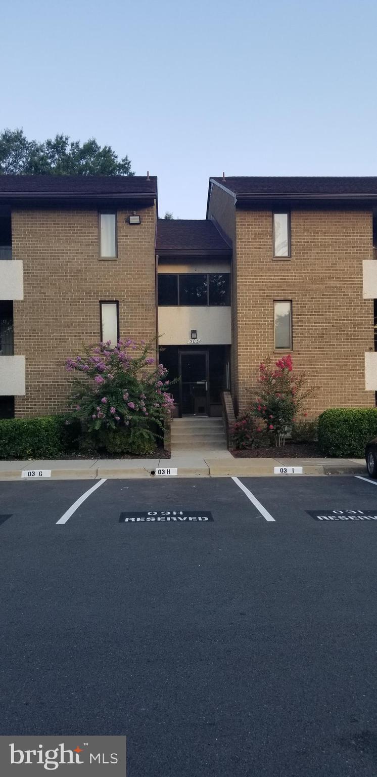 JEFFERSON MEWS - Residential Lease