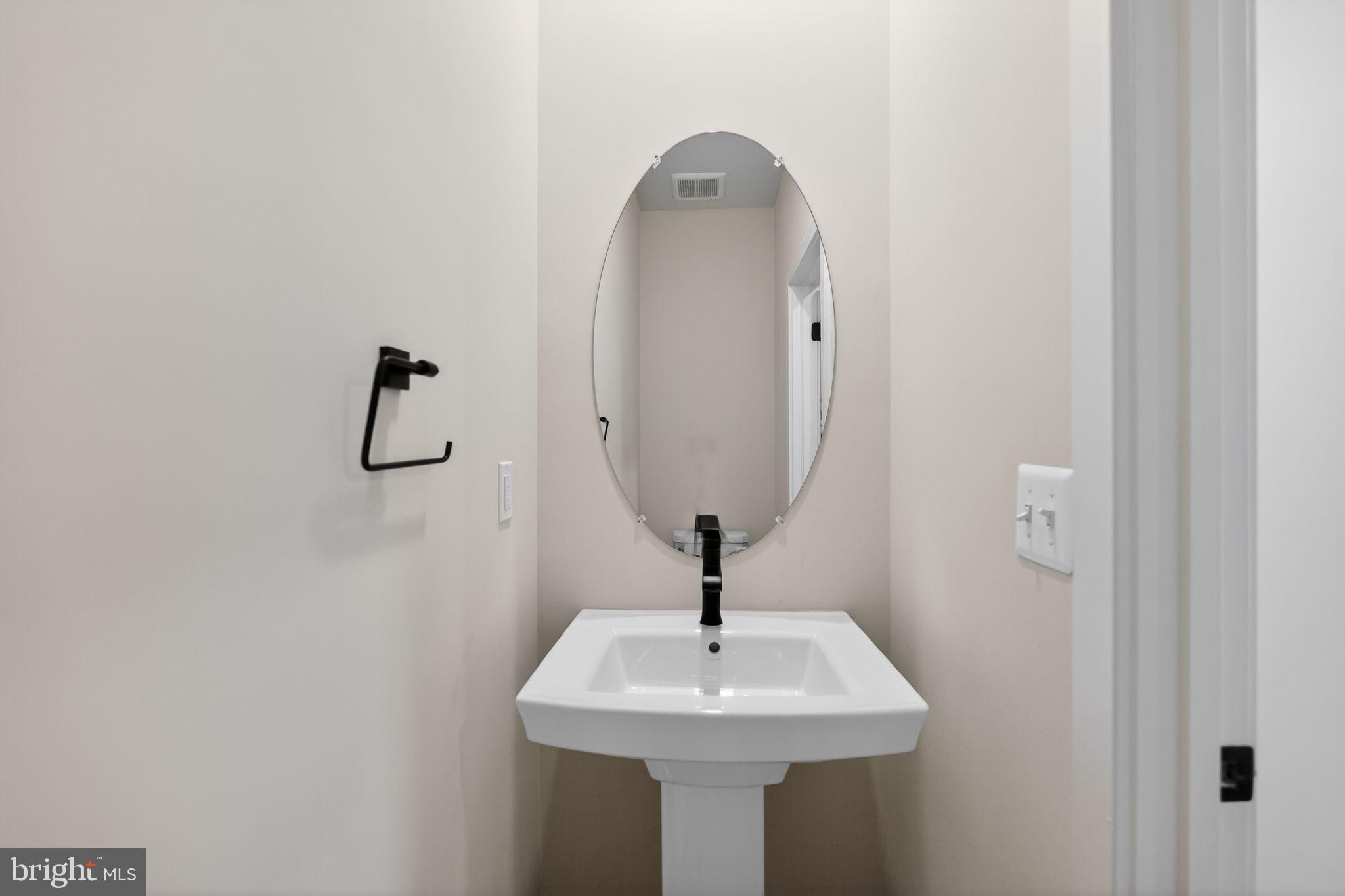 MEDFIELD - Residential