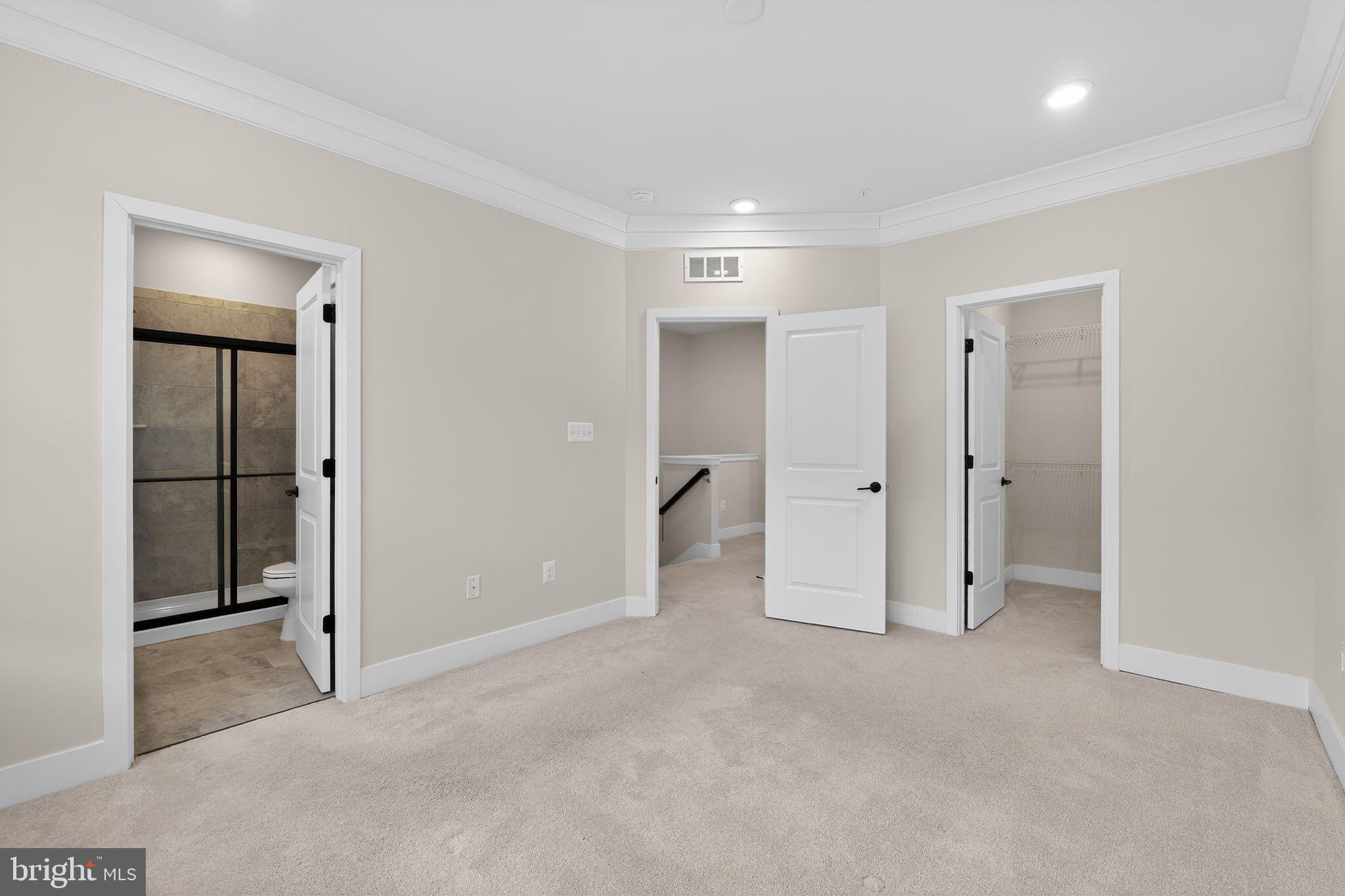 MEDFIELD - Residential