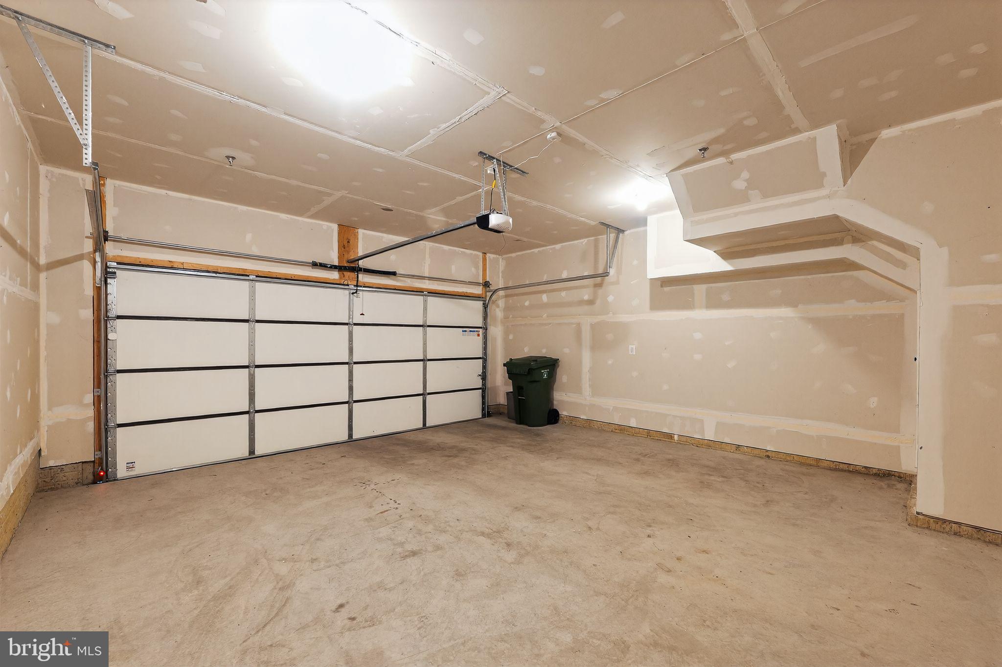 MEDFIELD - Residential