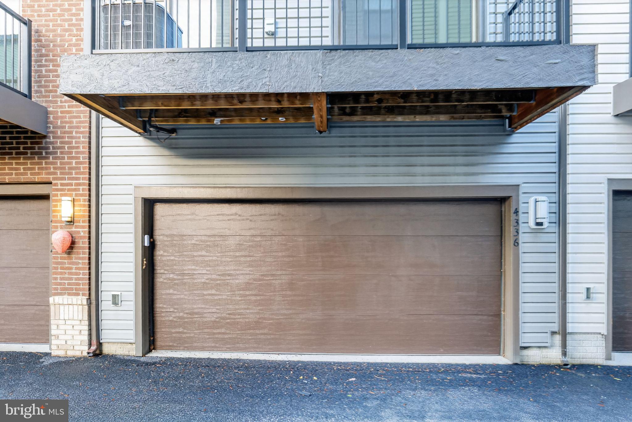 MEDFIELD - Residential