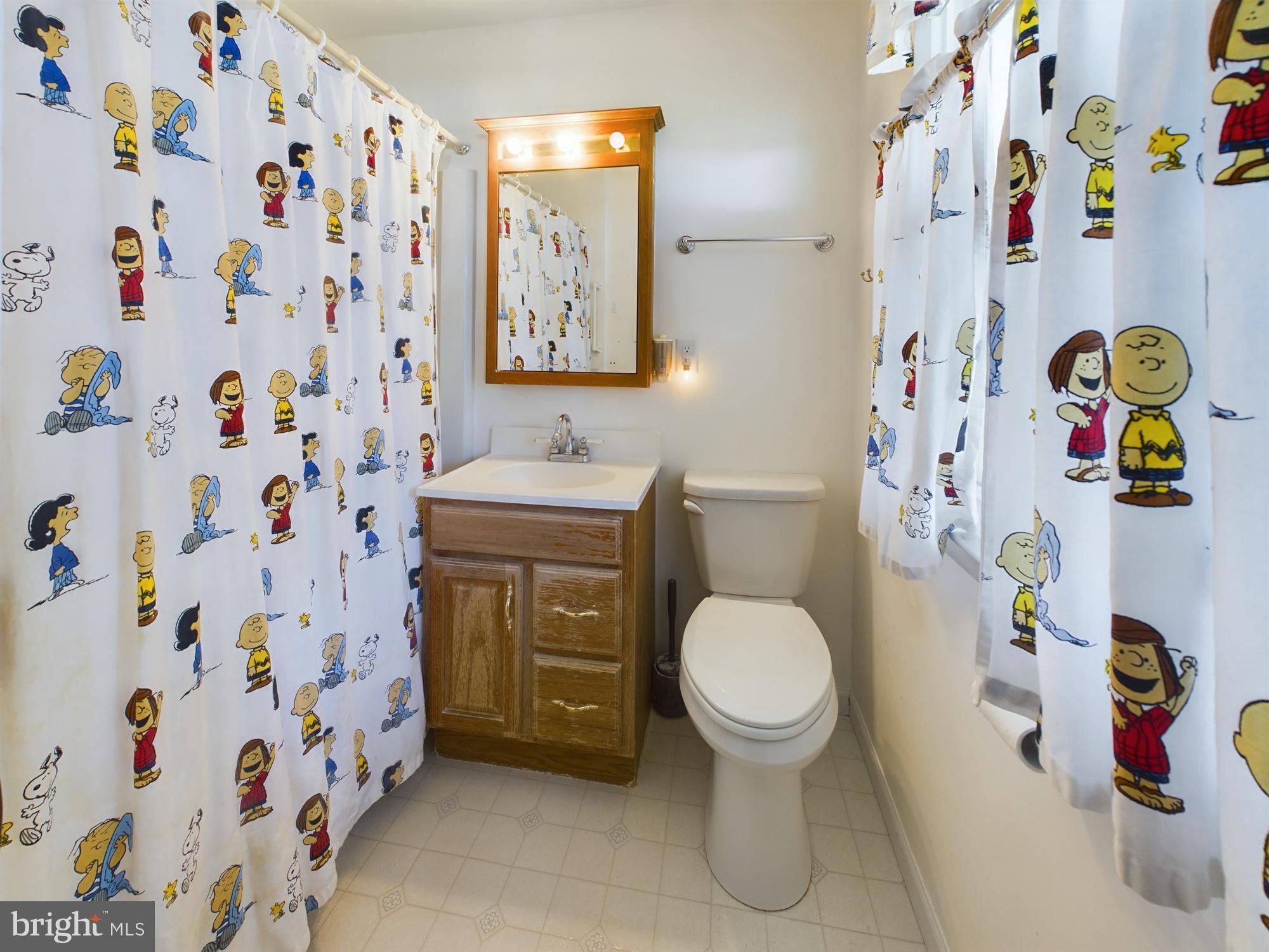 HALLMARK MANOR - Residential