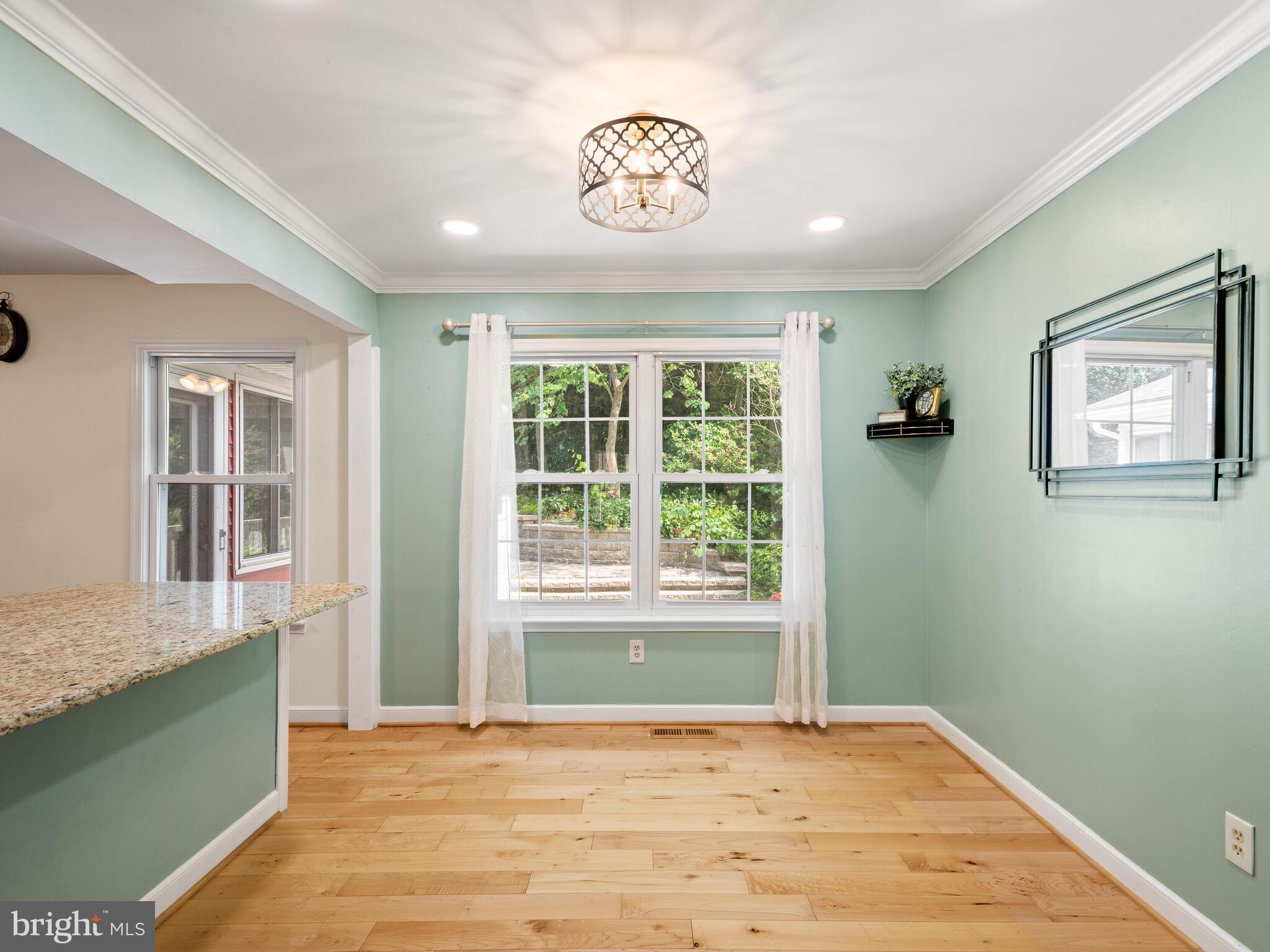 VICTORIA CROSSING - Residential