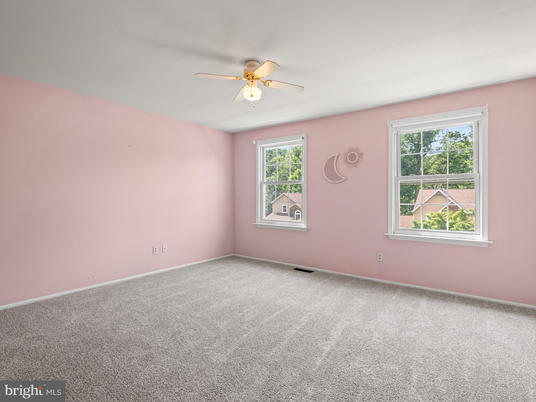 VICTORIA CROSSING - Residential