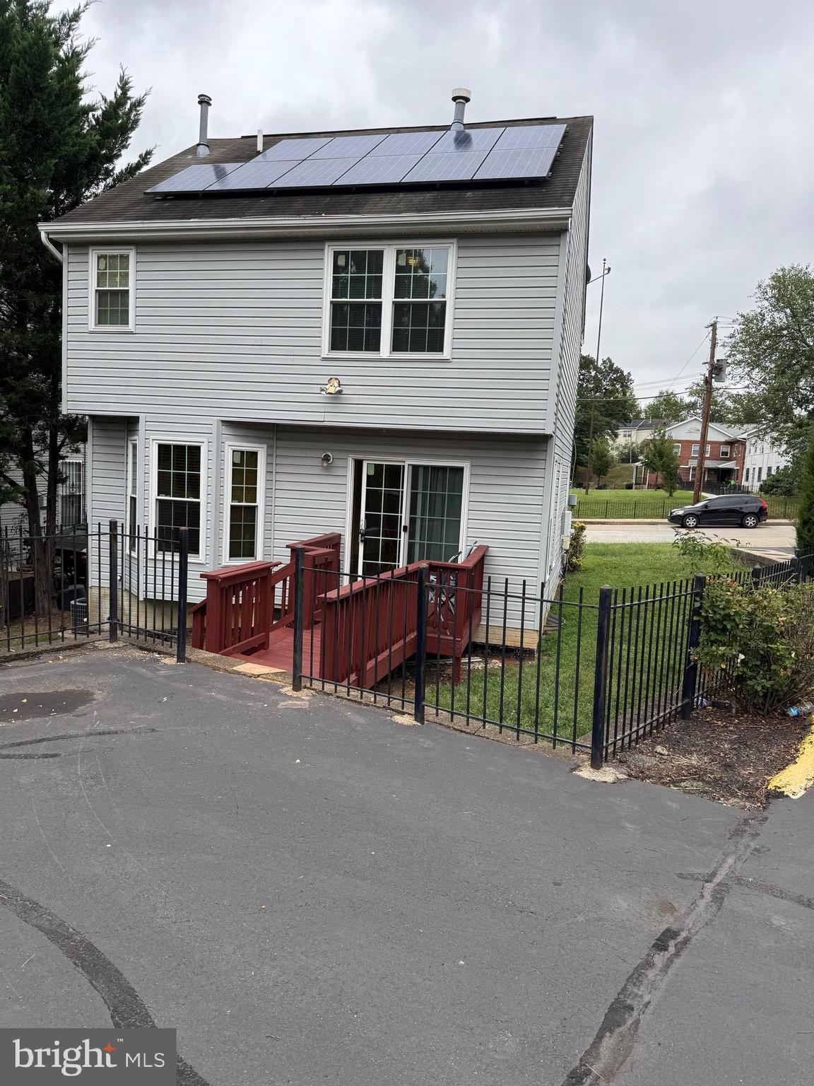 3 ANACOSTIA ROAD SE
