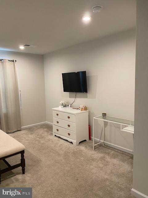 OLDHAM CROSSING - Residential Lease