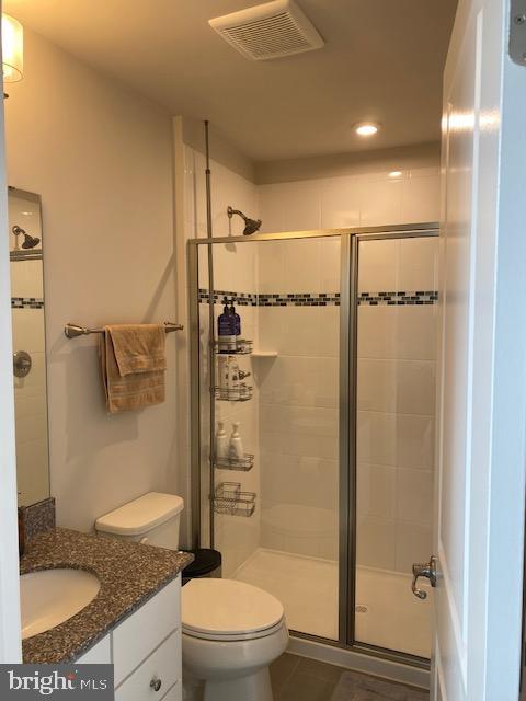 OLDHAM CROSSING - Residential Lease