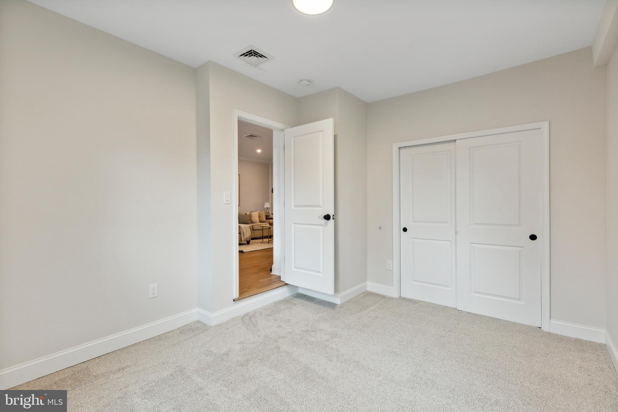 ELKINS PARK - Residential