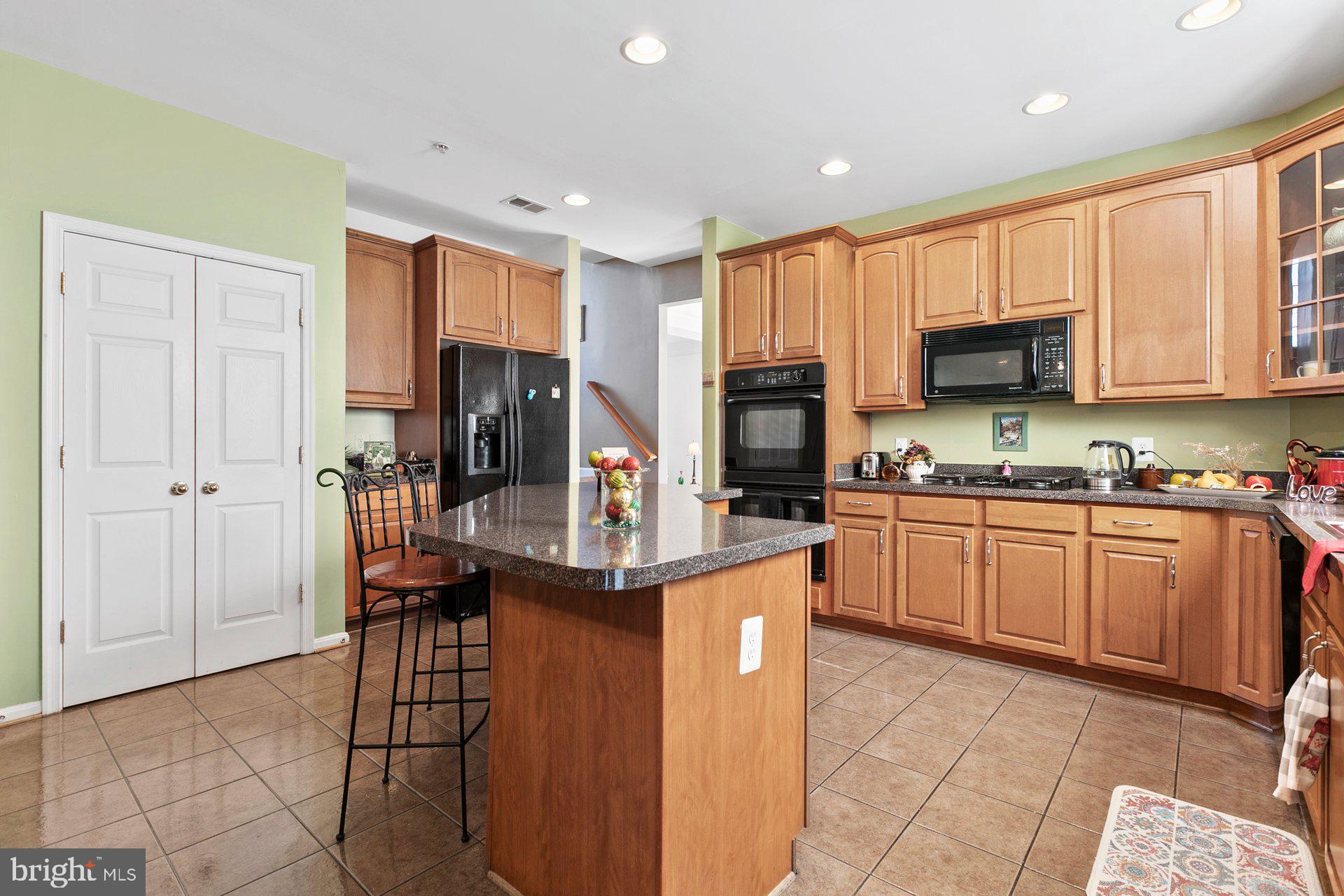 ASHLEY'S CROSSING - Residential