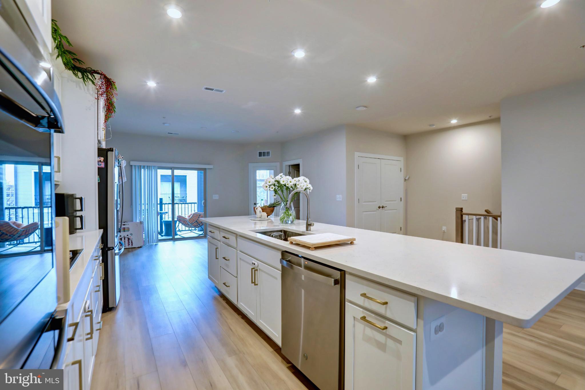 2135 GLACIER ROAD 90