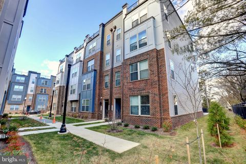 2135 GLACIER ROAD 90 HERNDON VA 20170