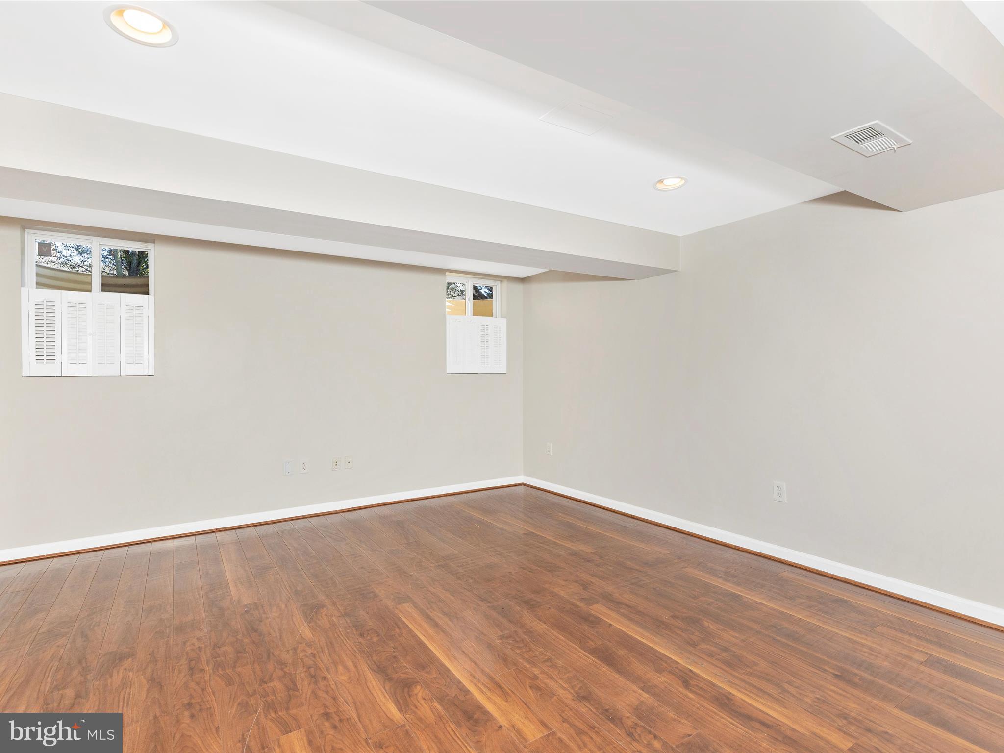 DEARBOUGHT - Residential