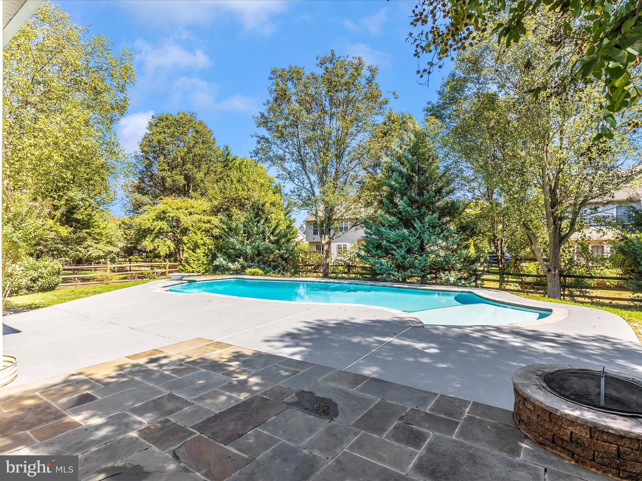 DEARBOUGHT - Residential