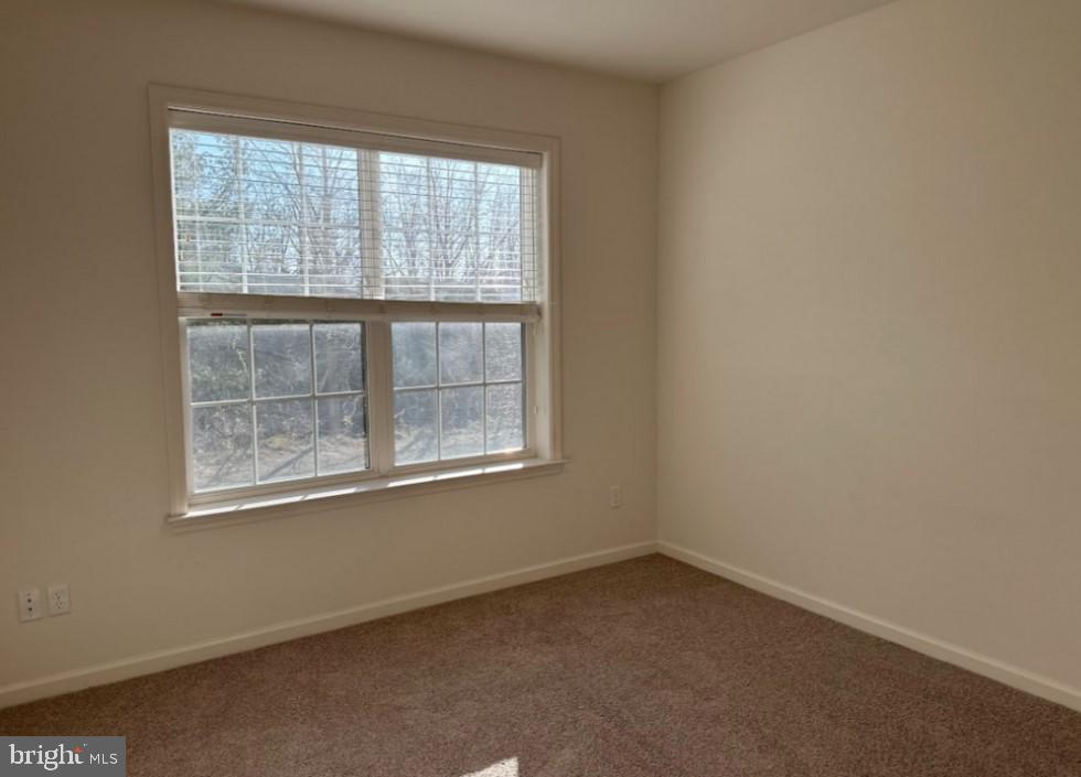 PARADISE - Residential Lease