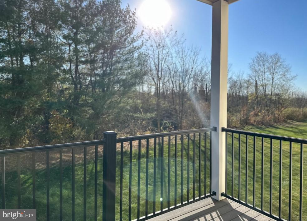 PARADISE - Residential Lease