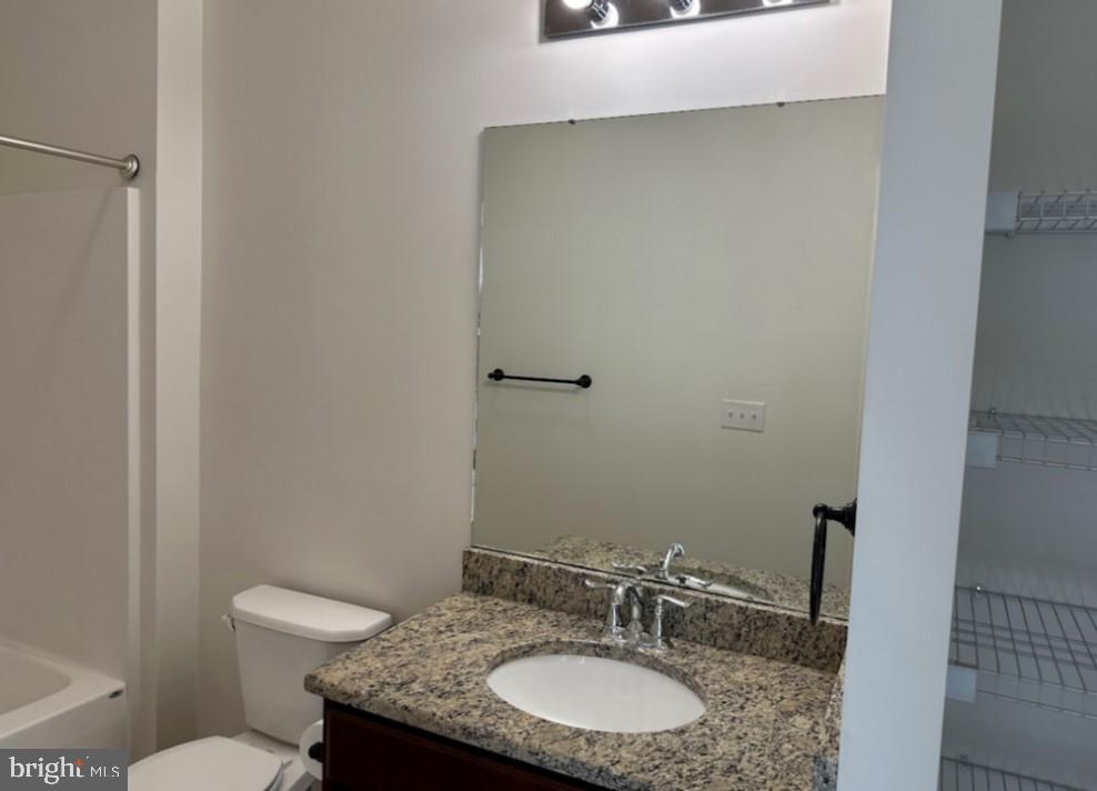 PARADISE - Residential Lease