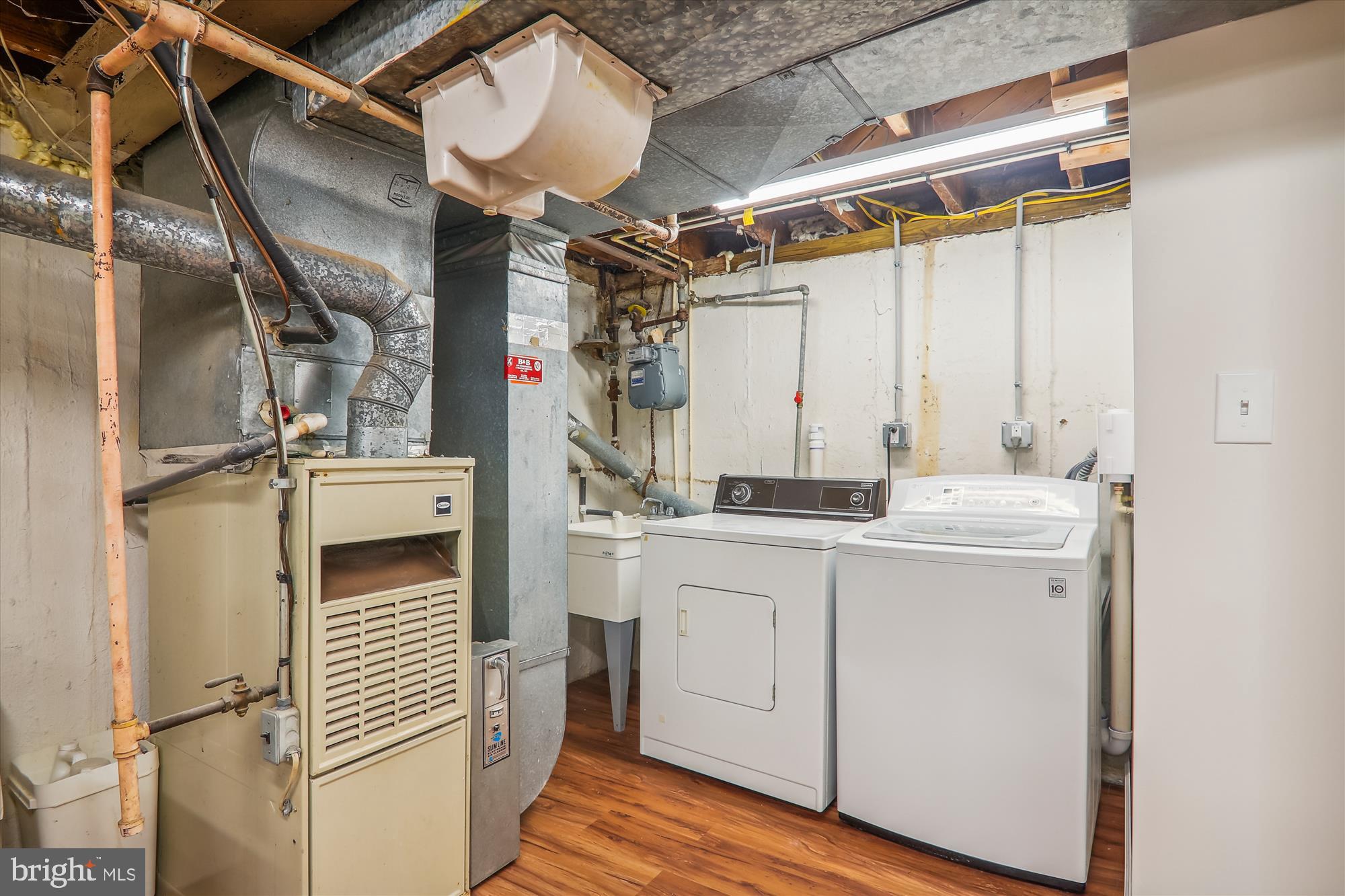 FOREST ESTATES - Residential