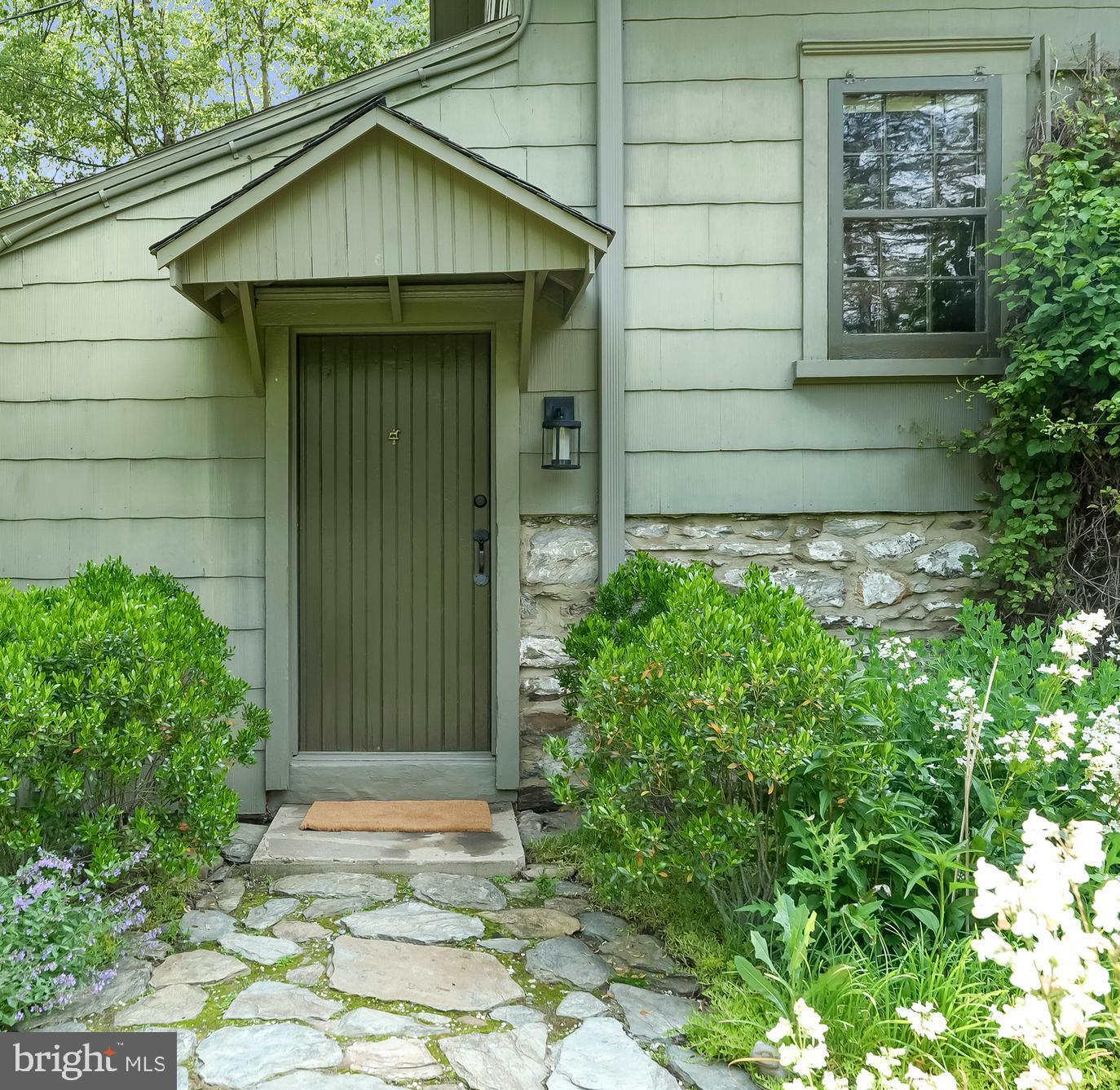 901 KING PEN ROAD