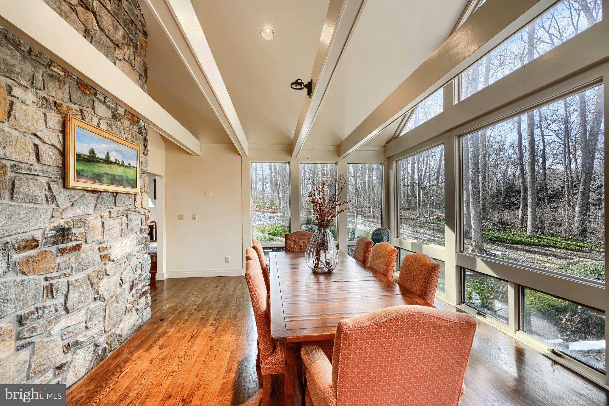 HOLLY KNOLL - Residential