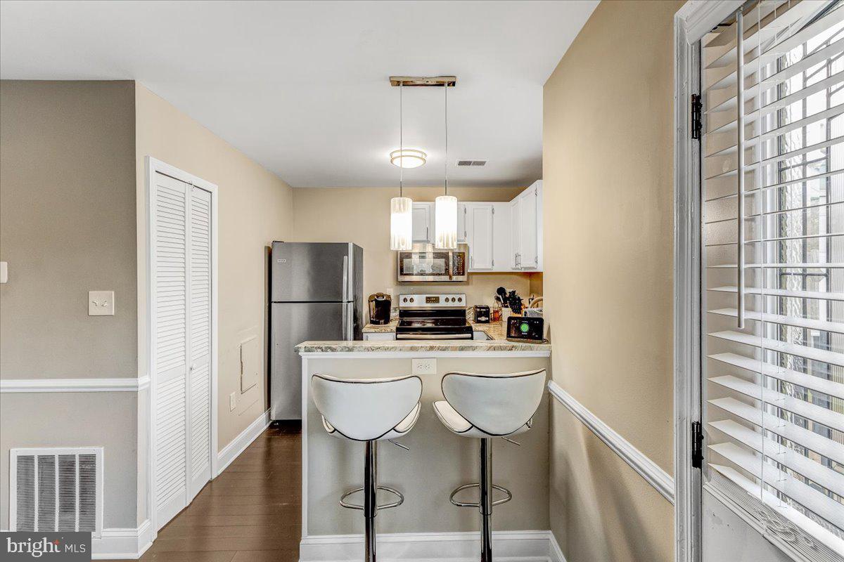 LANCASTER - Residential Lease