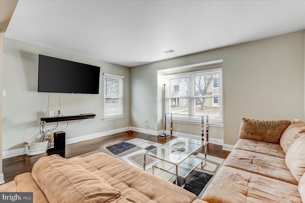 LANCASTER - Residential Lease