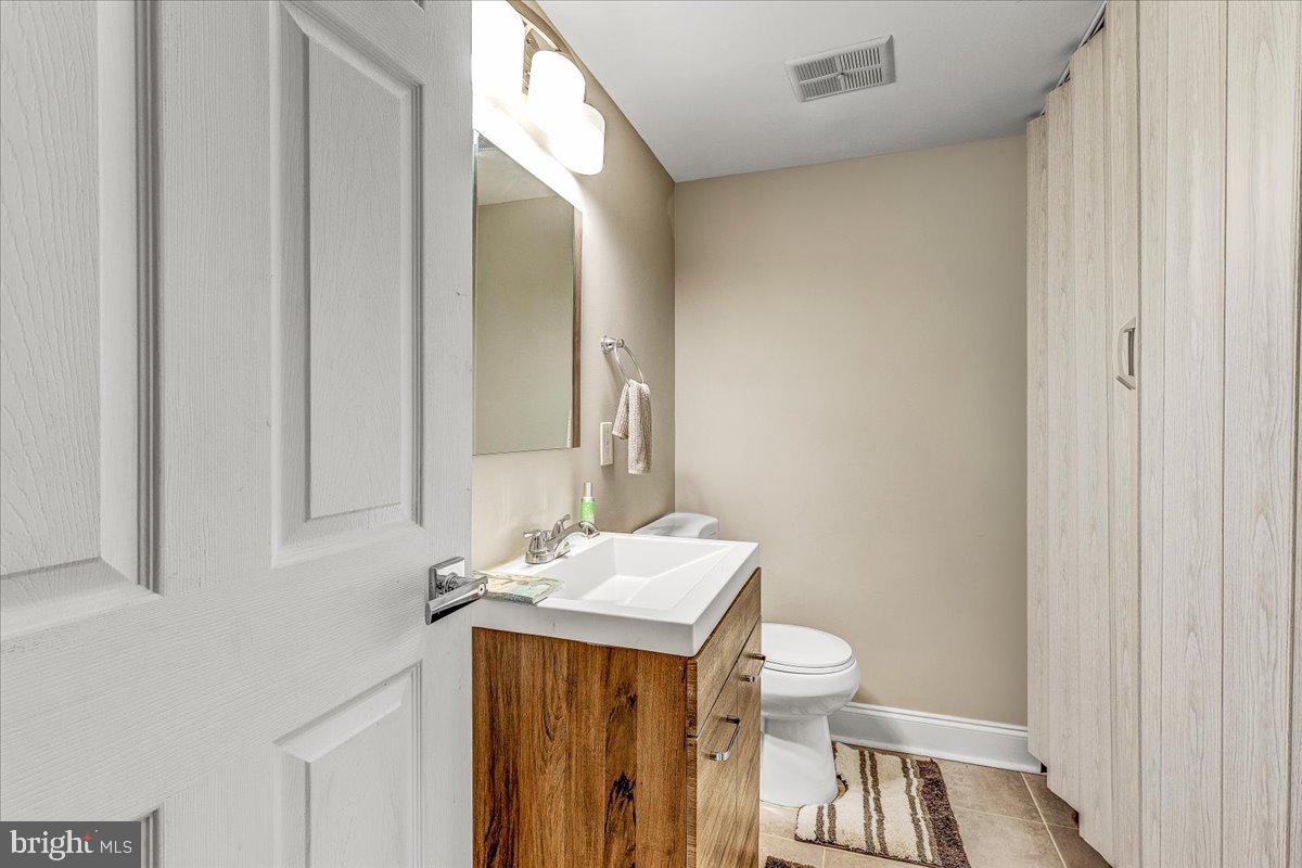 LANCASTER - Residential Lease