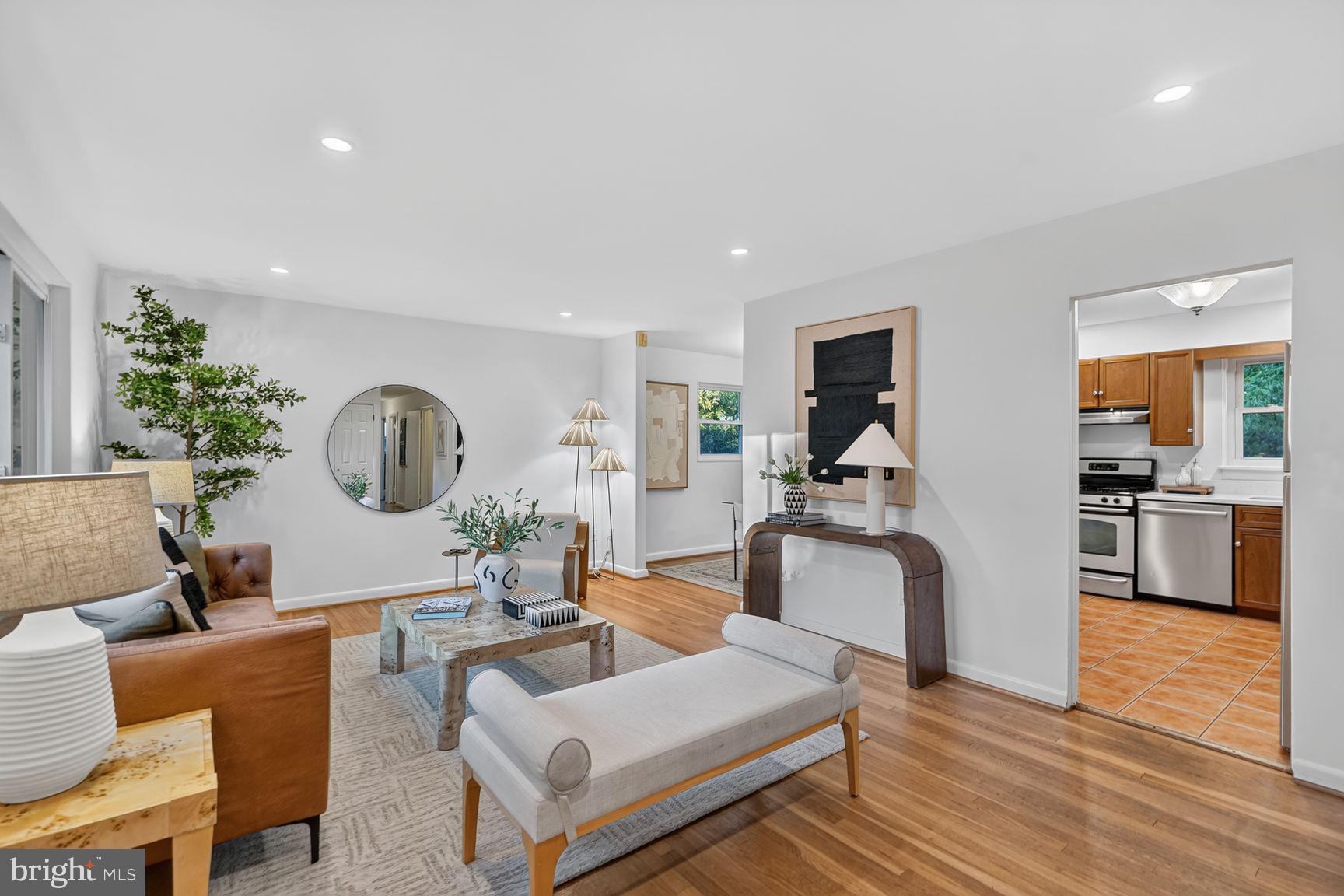 2305 PEGGY LANE
