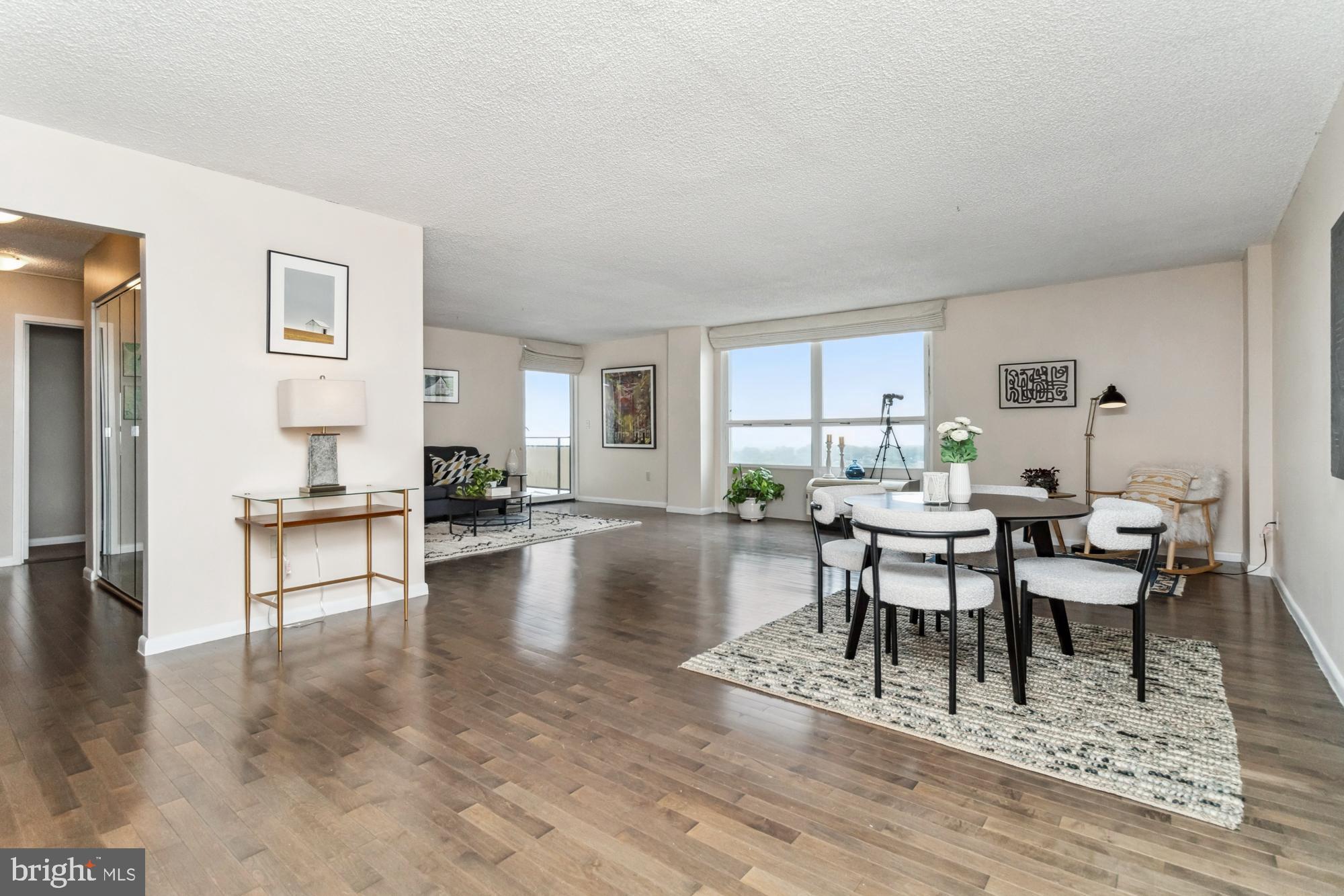 RIDGELY TOWSON CENTER - Residential