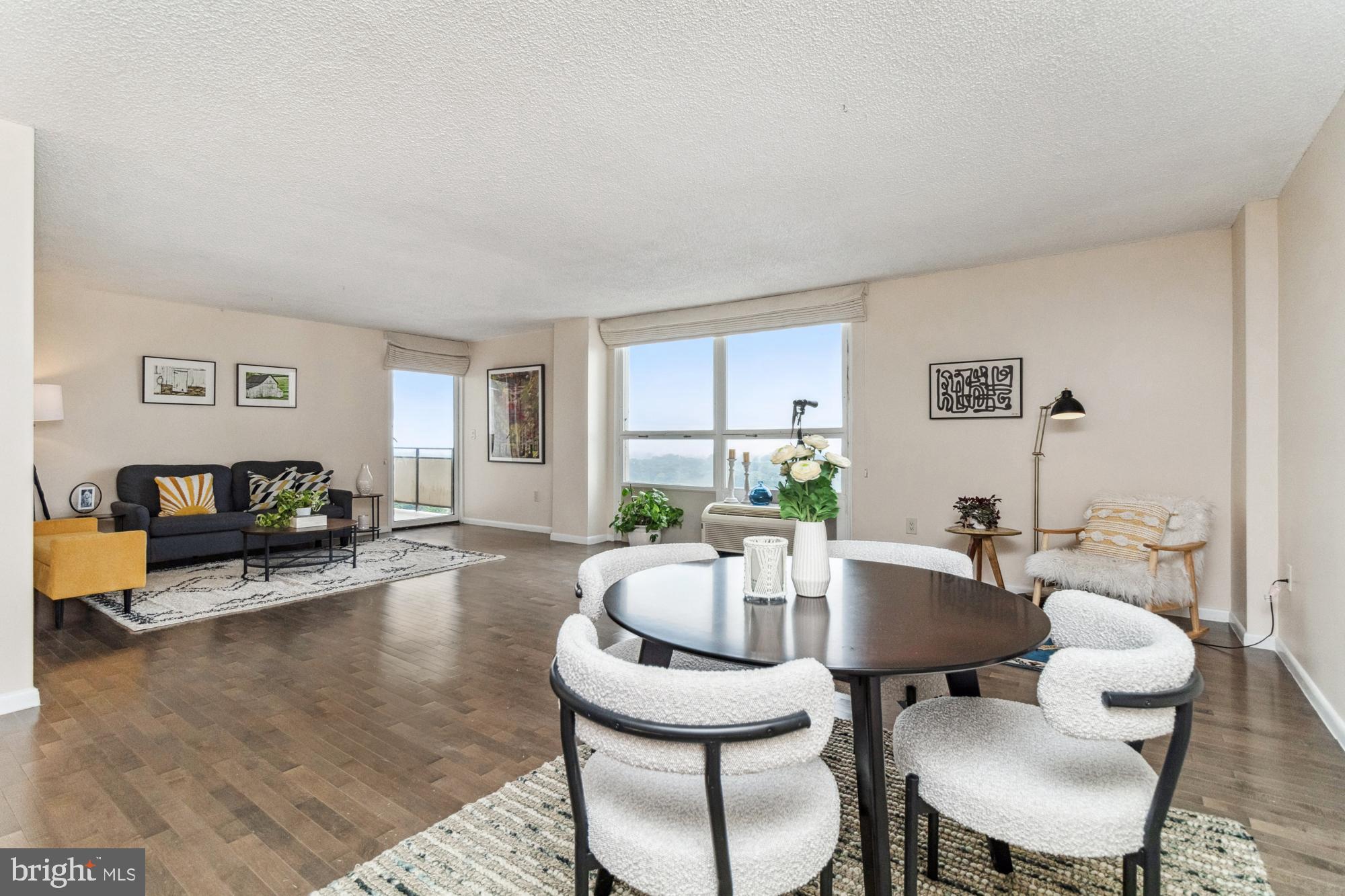 RIDGELY TOWSON CENTER - Residential