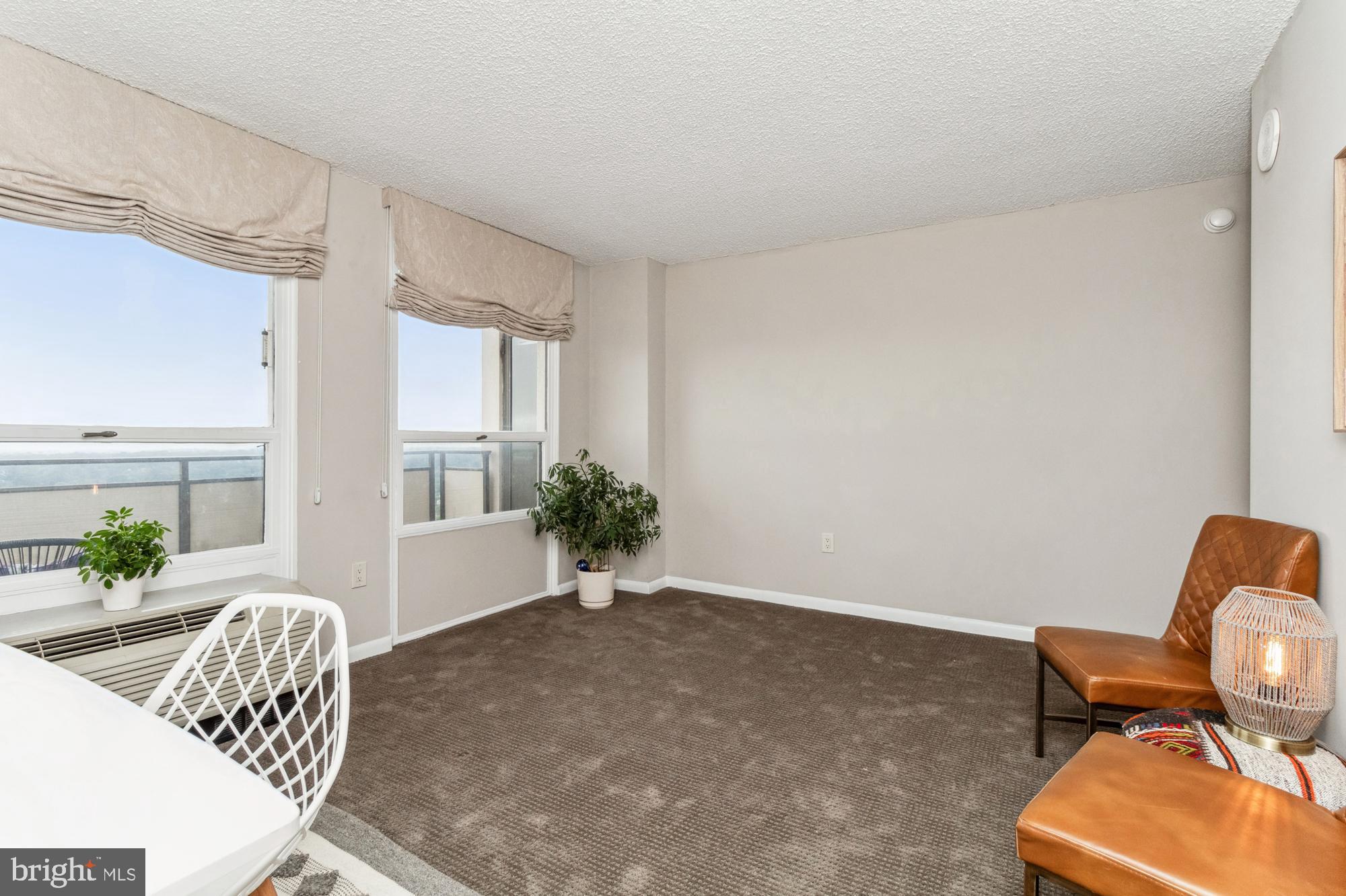 RIDGELY TOWSON CENTER - Residential