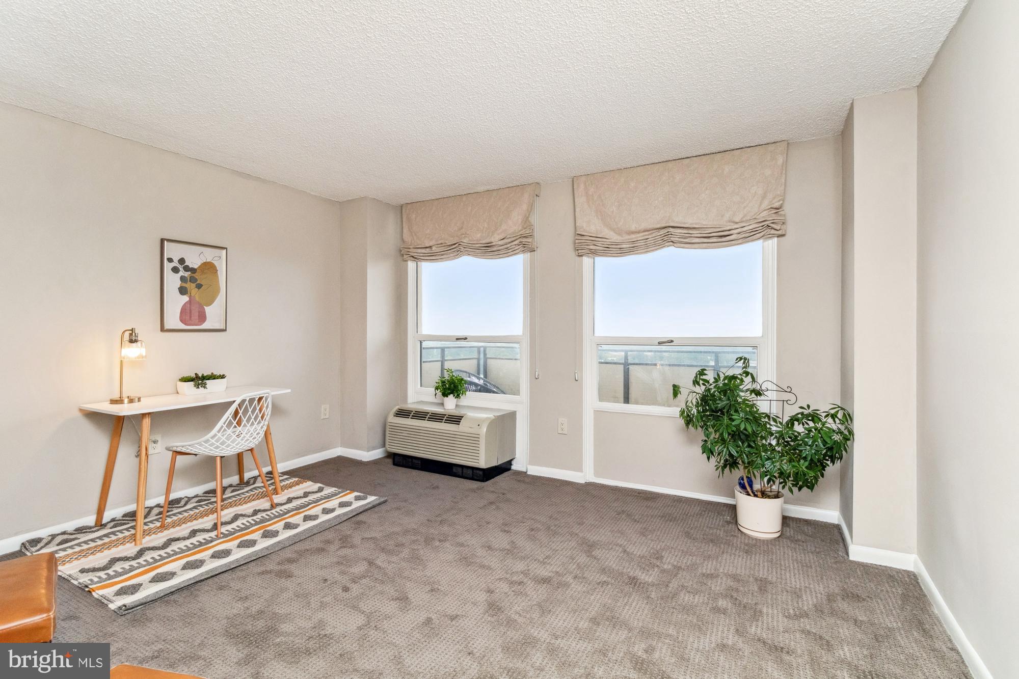 RIDGELY TOWSON CENTER - Residential