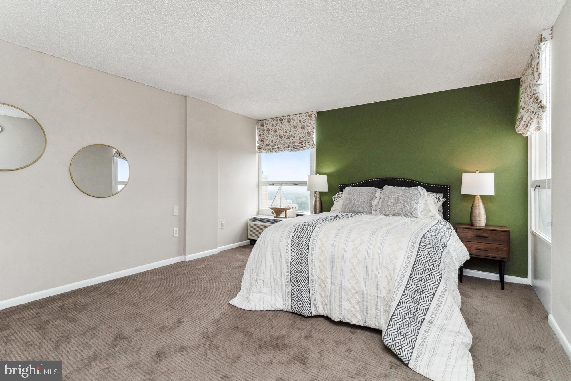 RIDGELY TOWSON CENTER - Residential