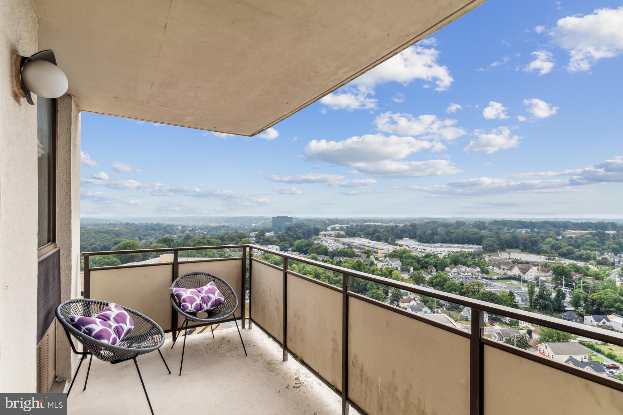 RIDGELY TOWSON CENTER - Residential