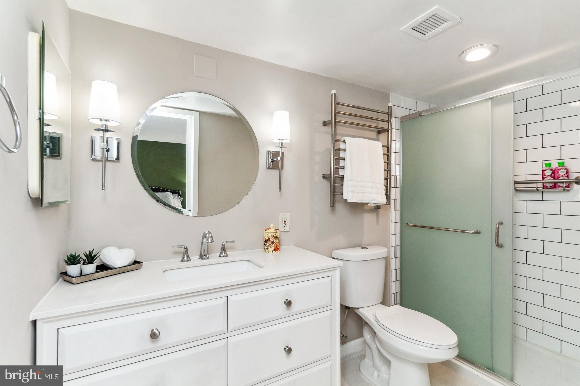 RIDGELY TOWSON CENTER - Residential