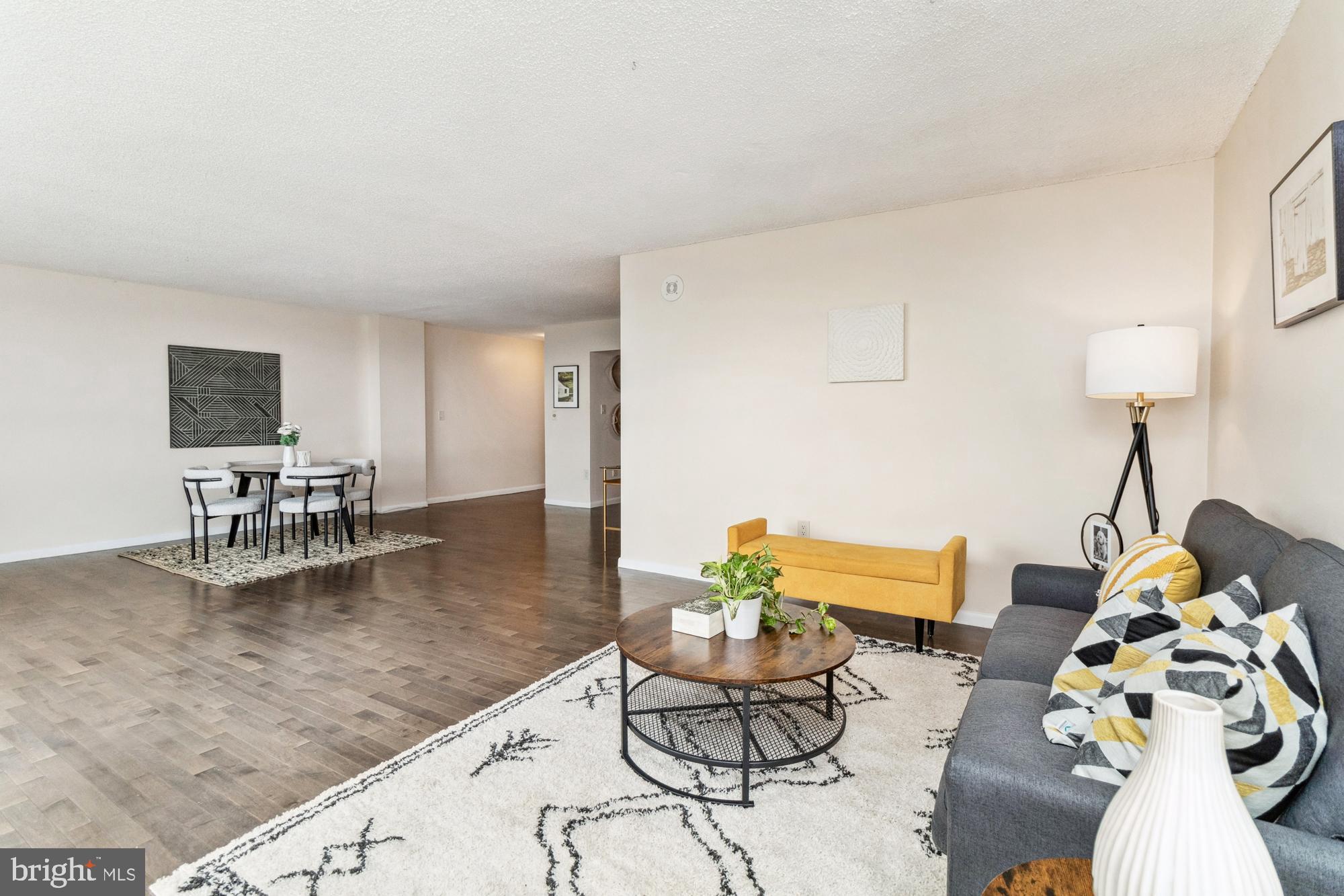 RIDGELY TOWSON CENTER - Residential