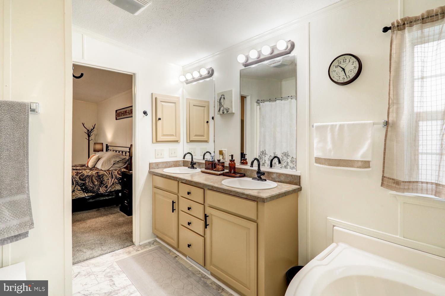 RIDGEWOOD MANOR MHP - Residential