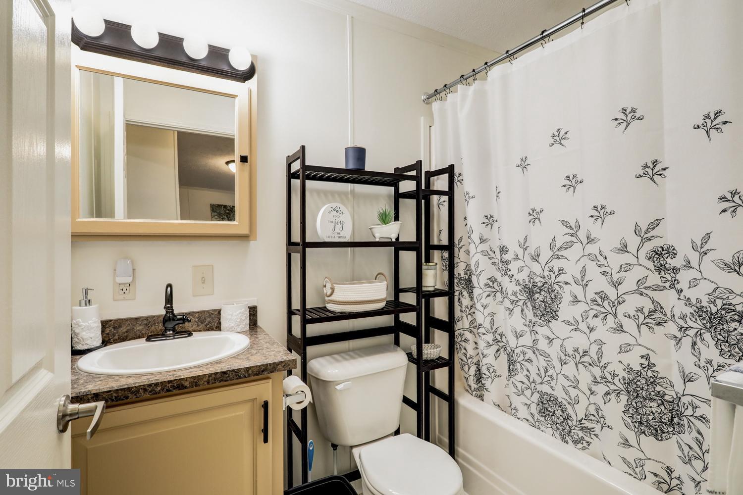 RIDGEWOOD MANOR MHP - Residential