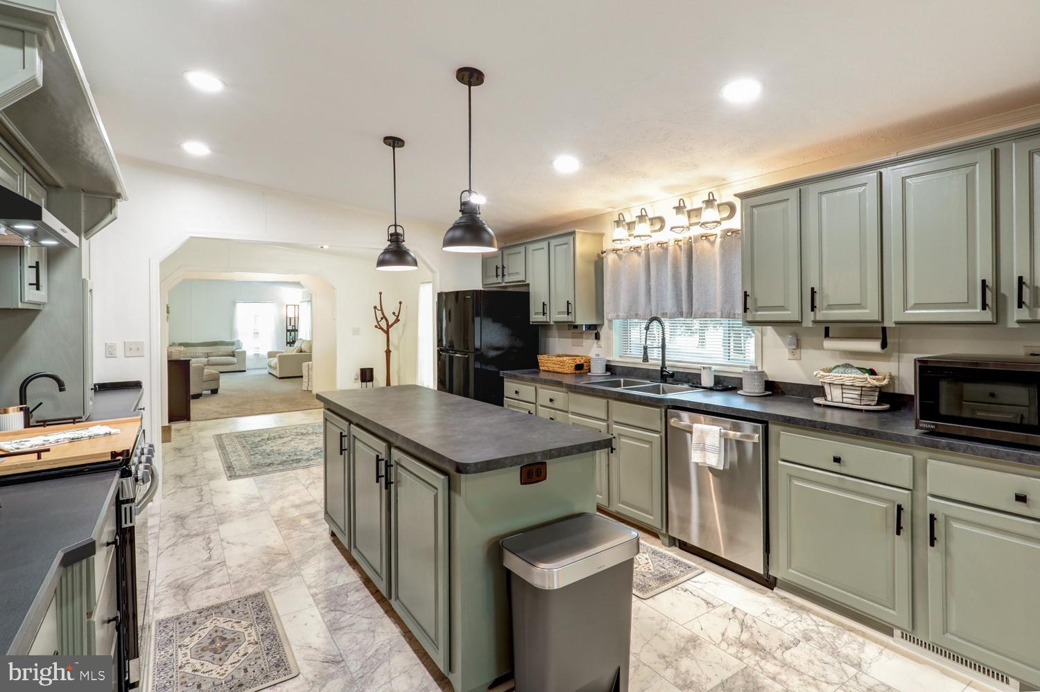 RIDGEWOOD MANOR MHP - Residential