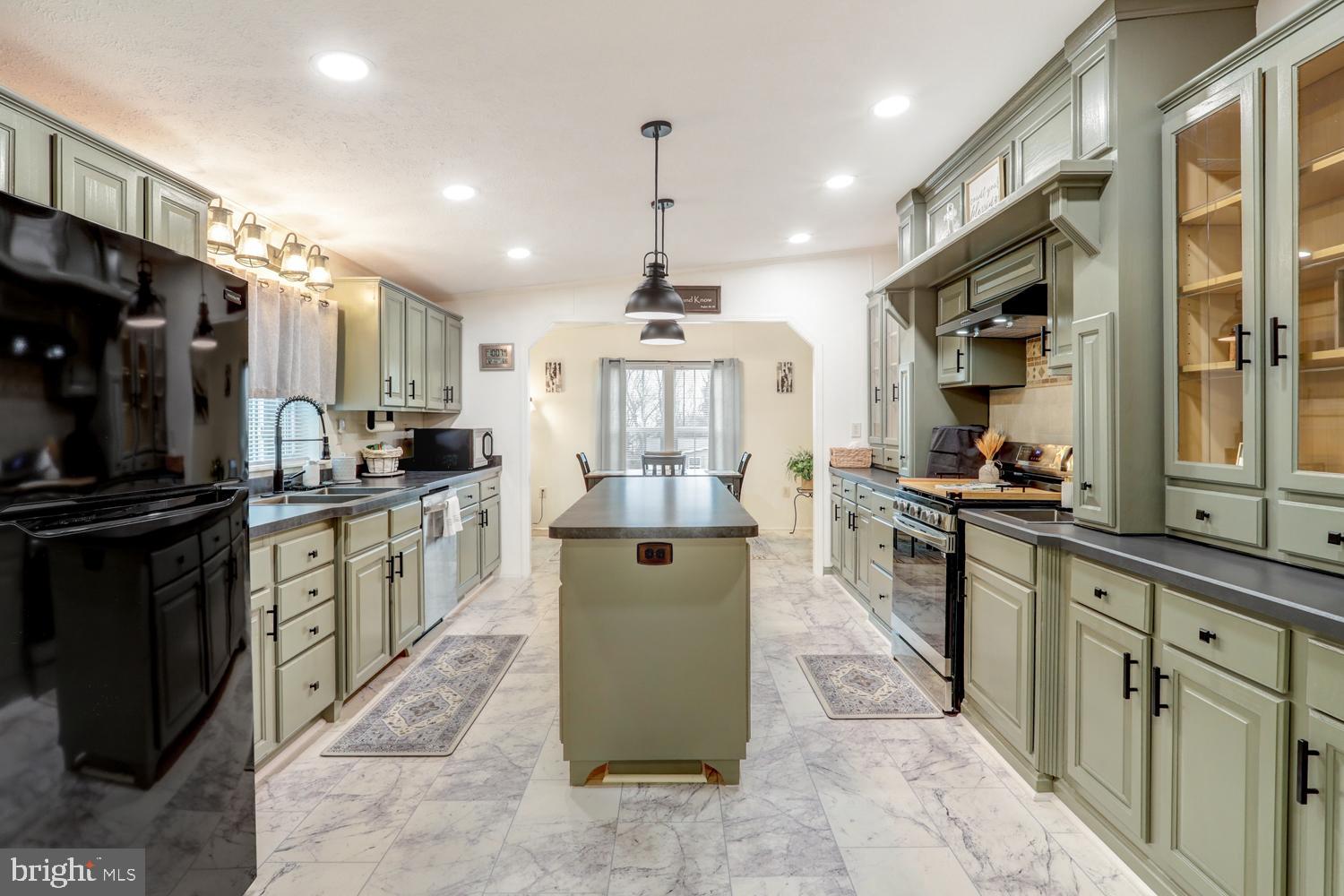 RIDGEWOOD MANOR MHP - Residential