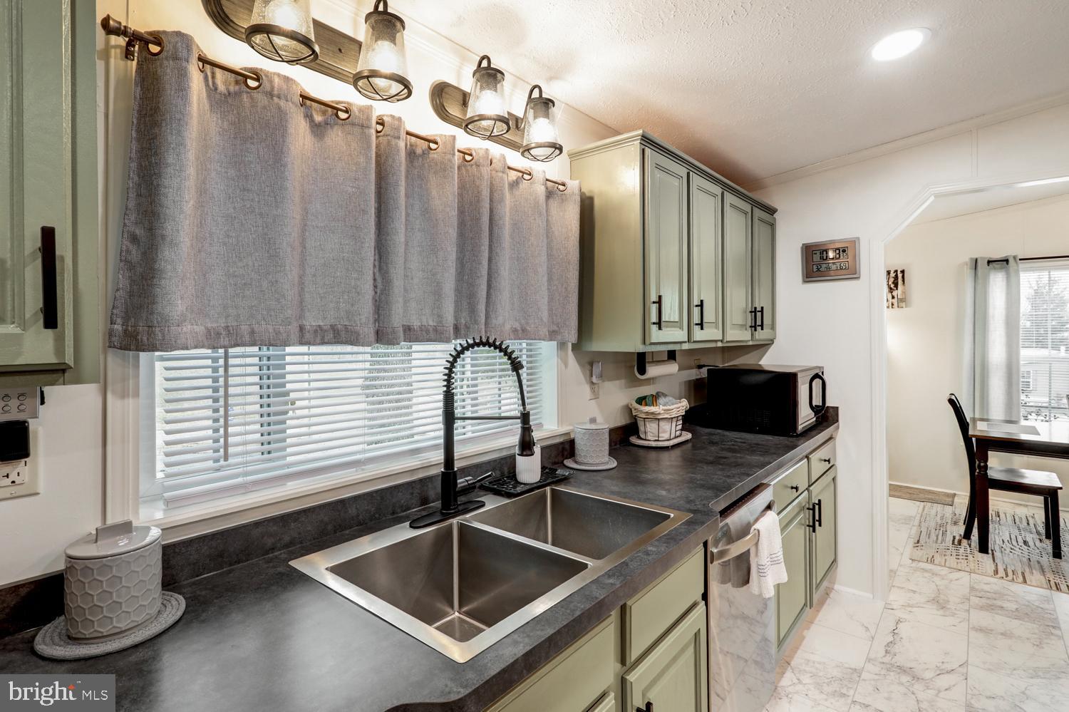 RIDGEWOOD MANOR MHP - Residential