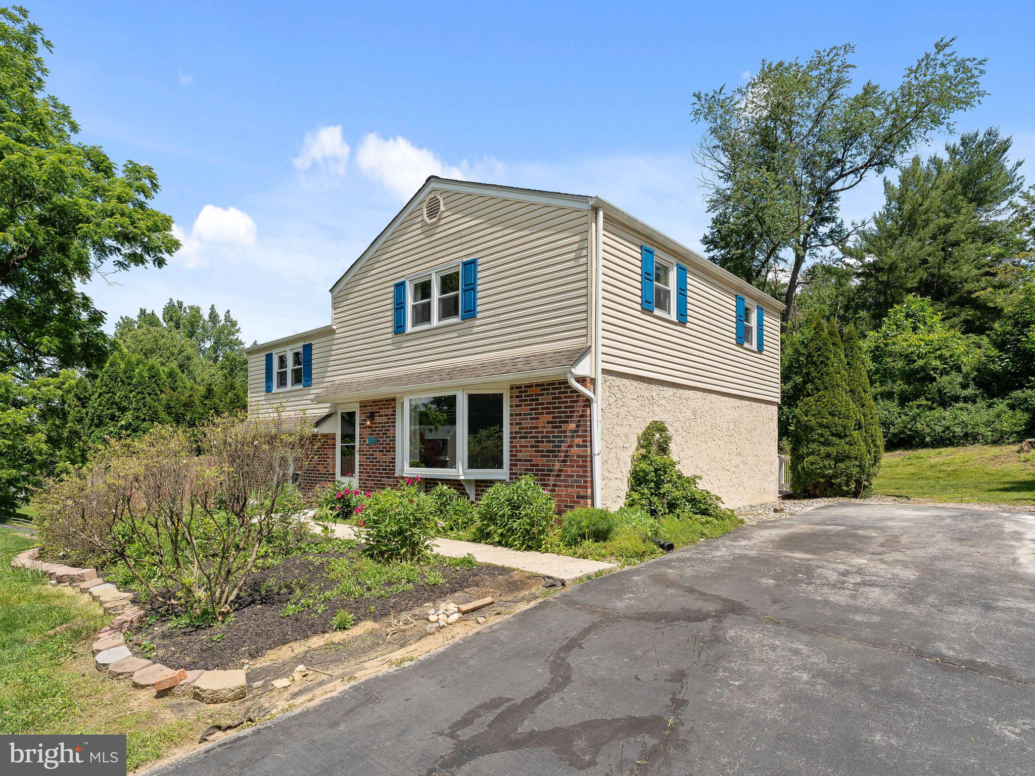 1333 SHERWOOD DRIVE