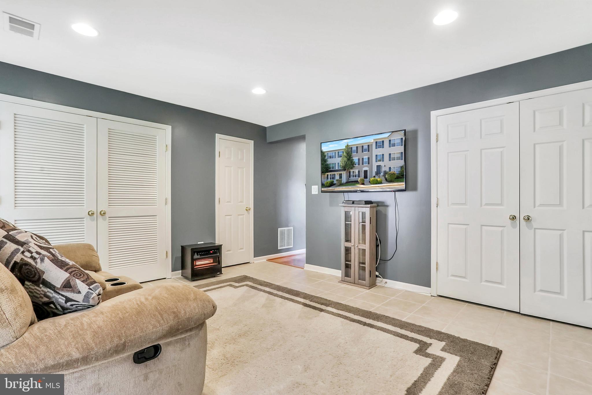 HUPPS RIDGE - Residential