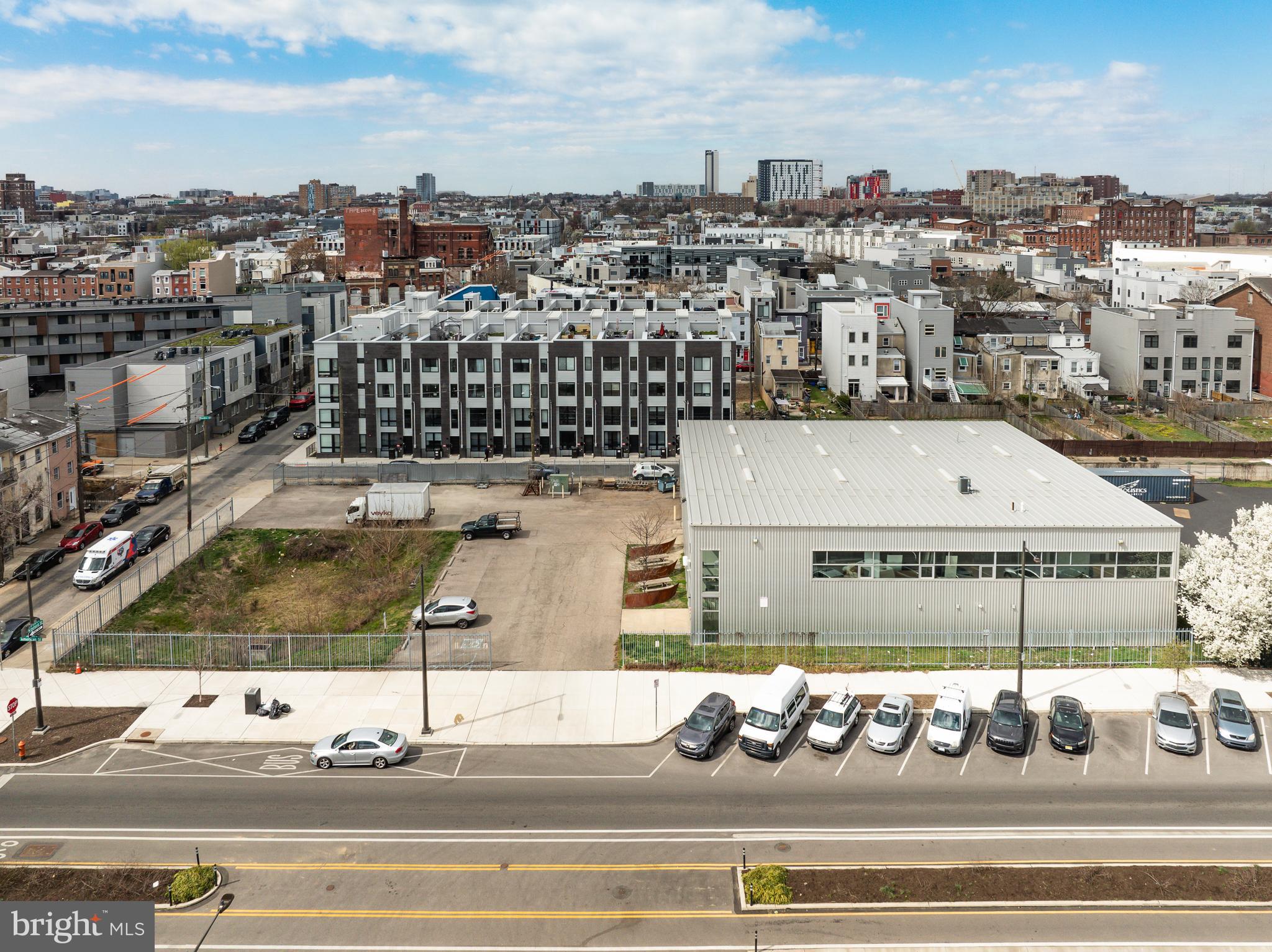 1600 N AMERICAN STREET 24